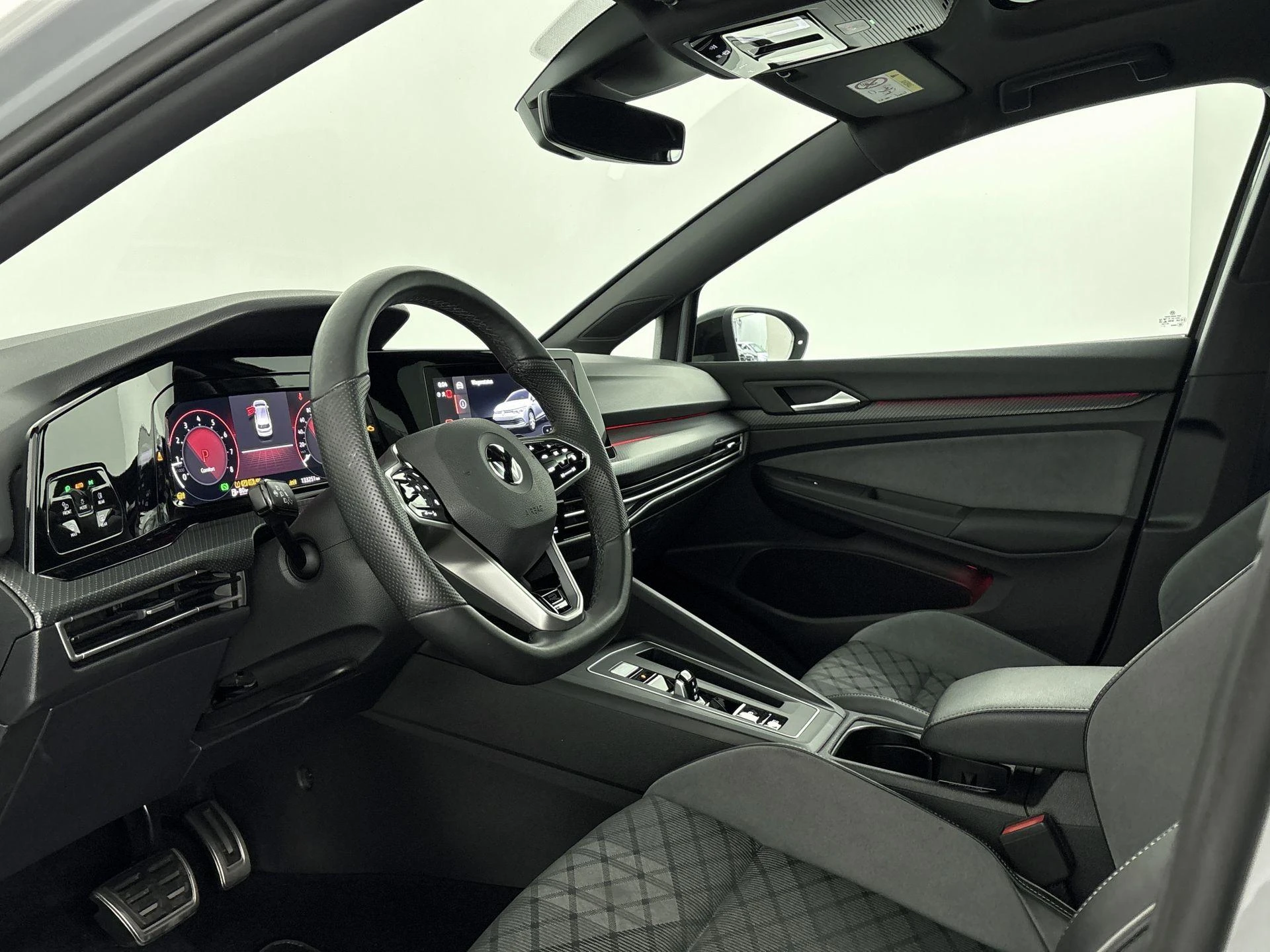 Volkswagen-Golf-image-17