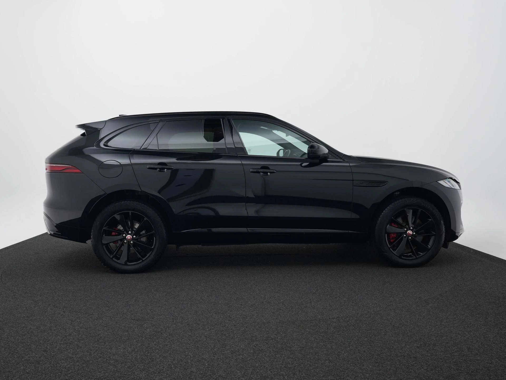 Jaguar F-PACE 2.0 P400e PHEV R-Dynamic Black