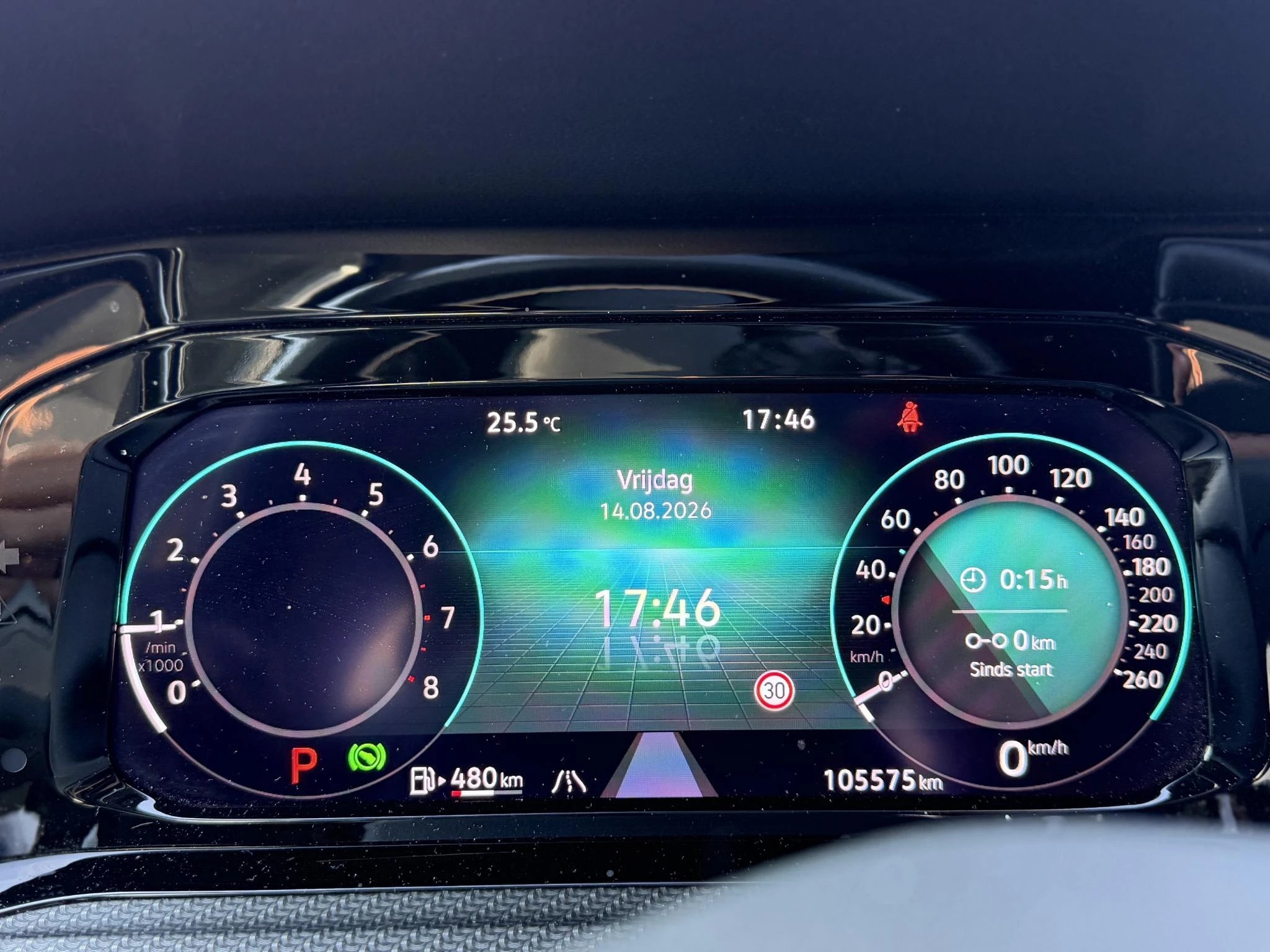 Volkswagen-Golf-image-4