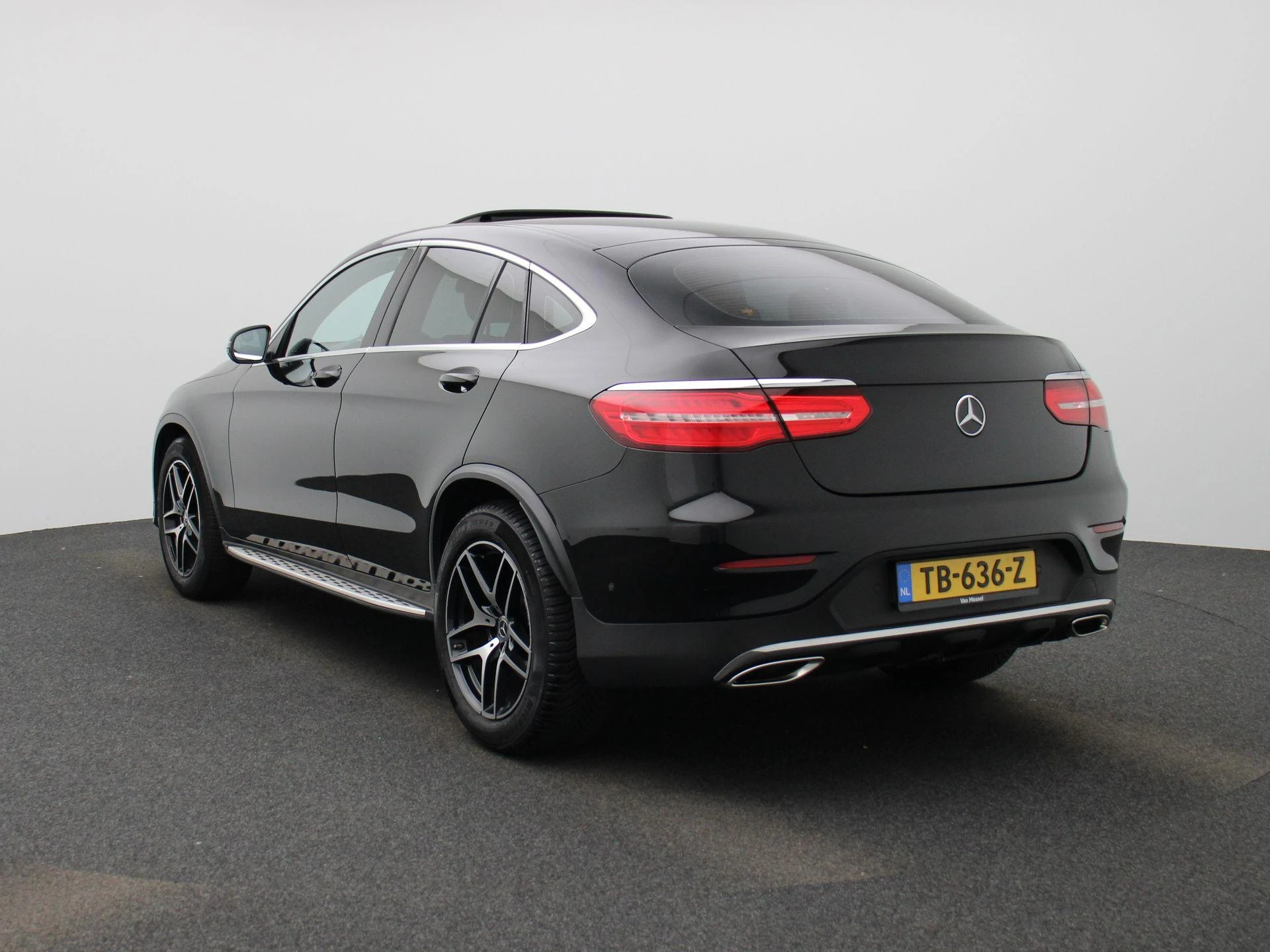 Mercedes-Benz-GLC-image-1