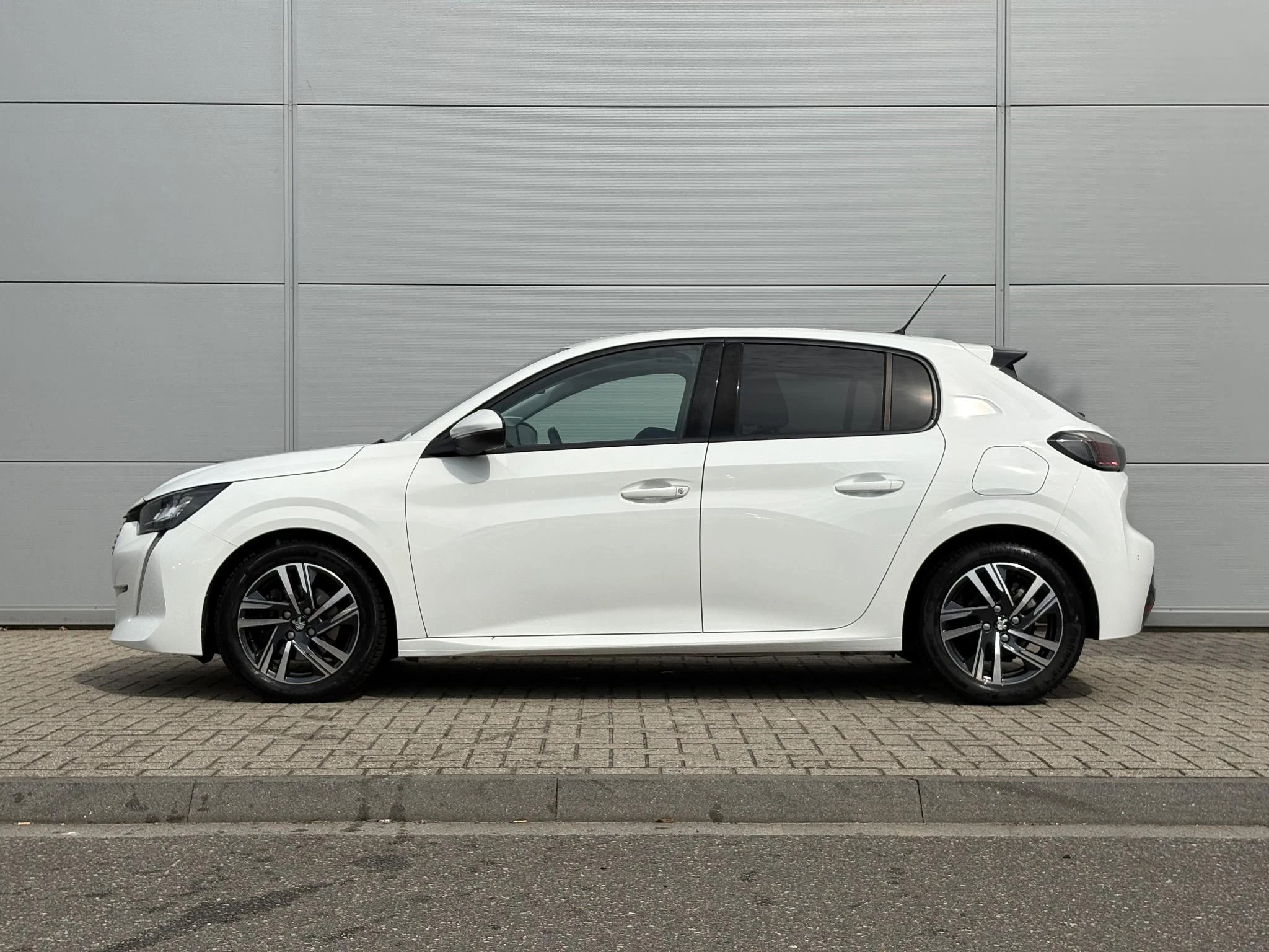 Peugeot 208 1.2 PureTech Blue Lease Allure