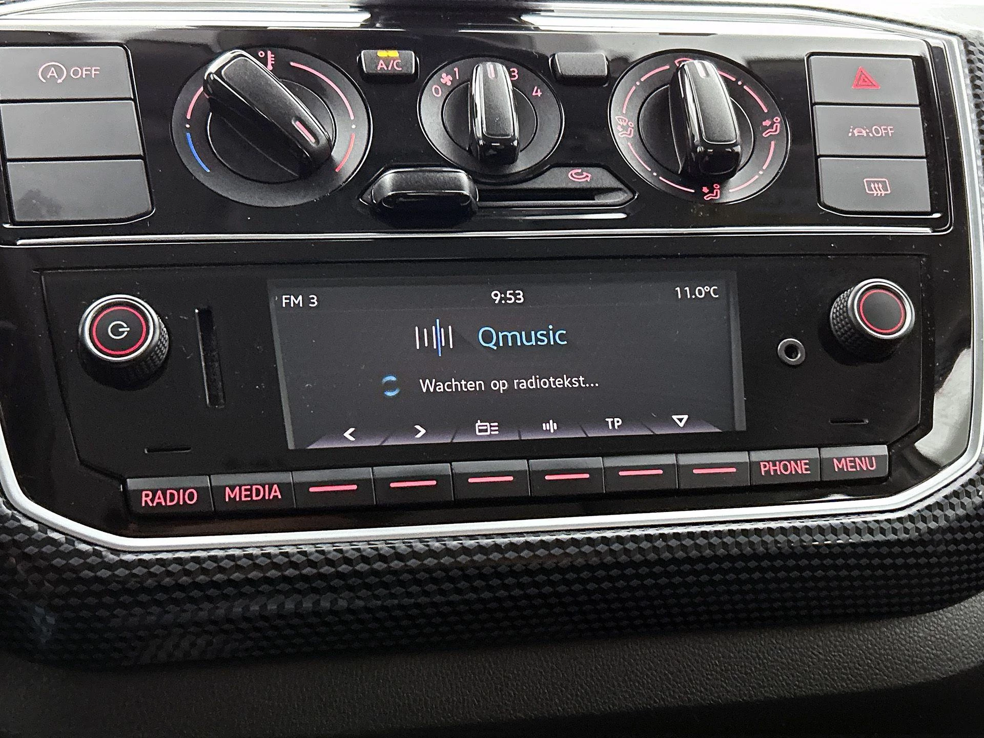 Volkswagen-up!-image-5