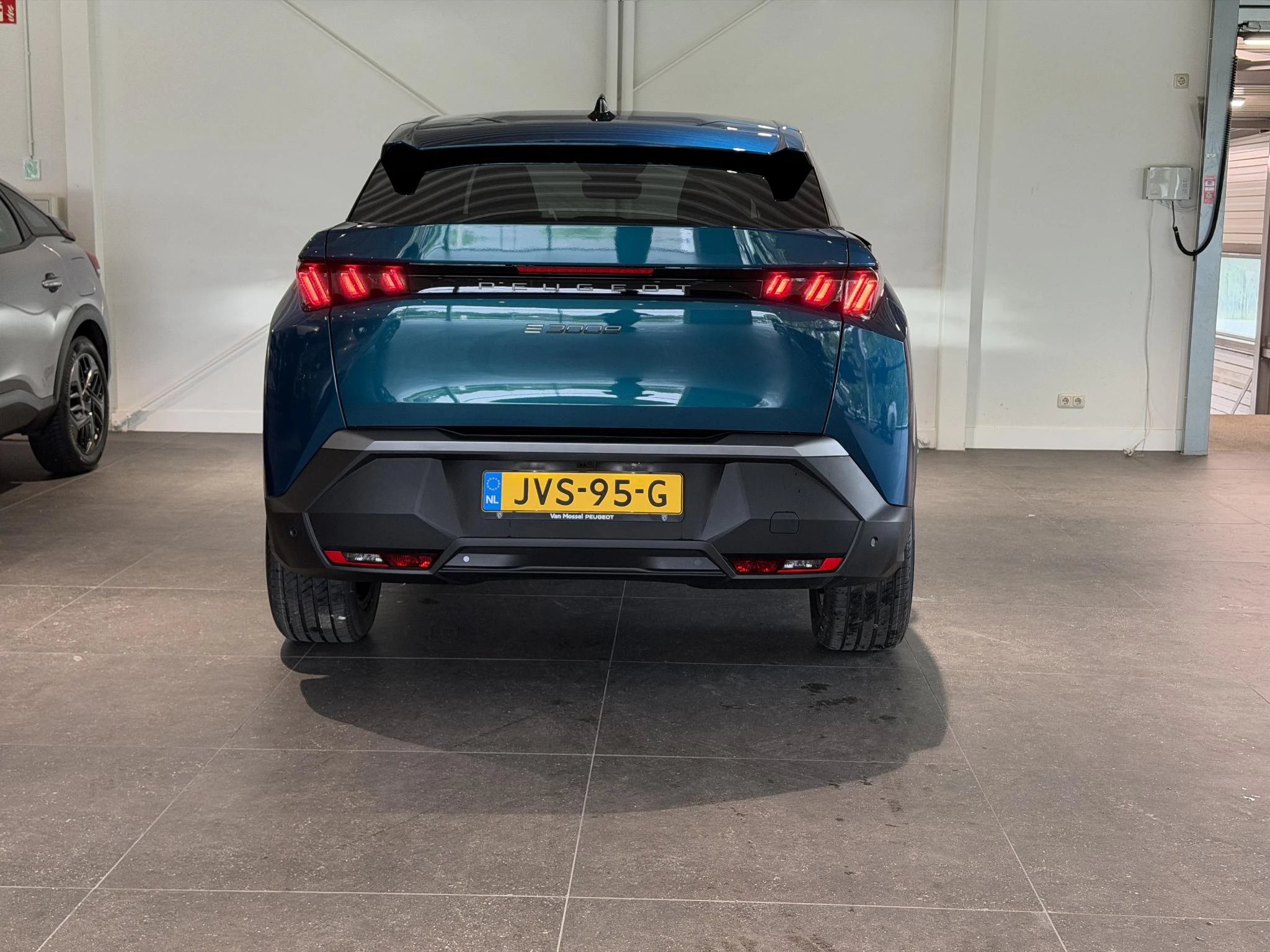 Peugeot-e-3008-image-6