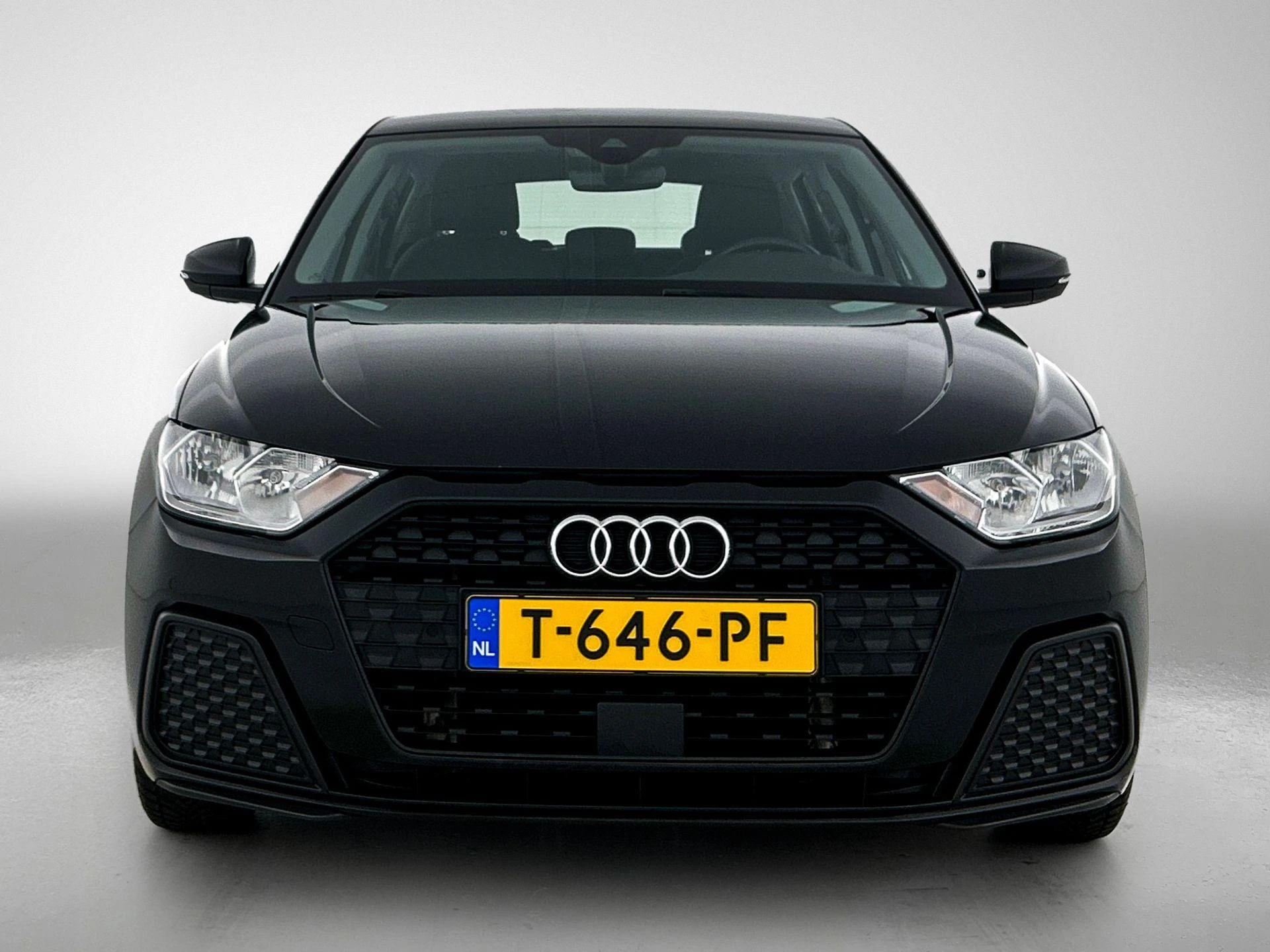 Audi-A1 Sportback-image-1