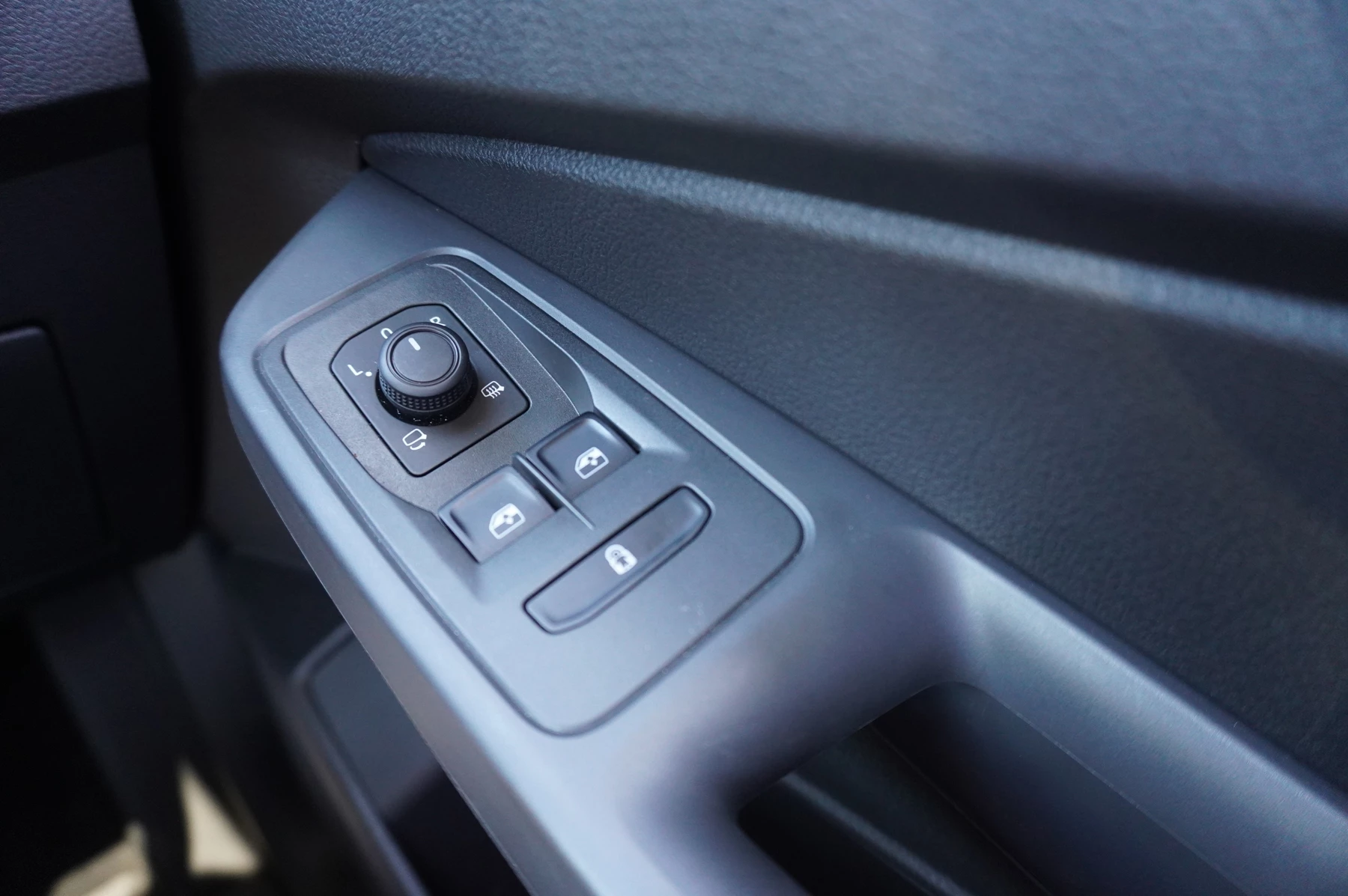 Volkswagen-Caddy-image-13