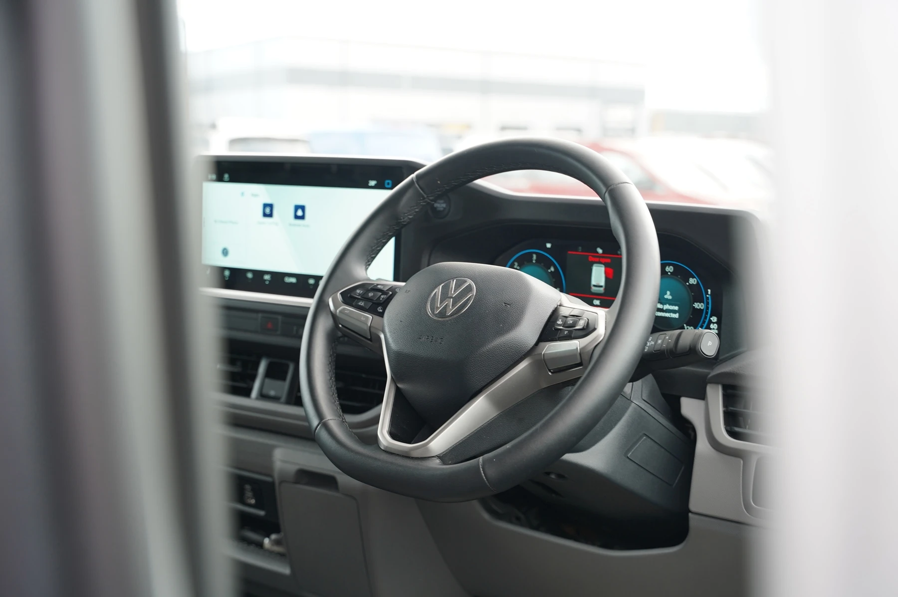 Volkswagen-Transporter-image-16