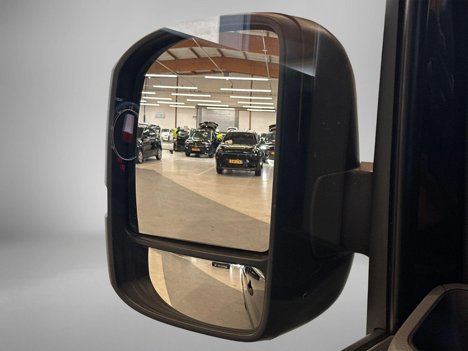 Volkswagen-Crafter-image-14