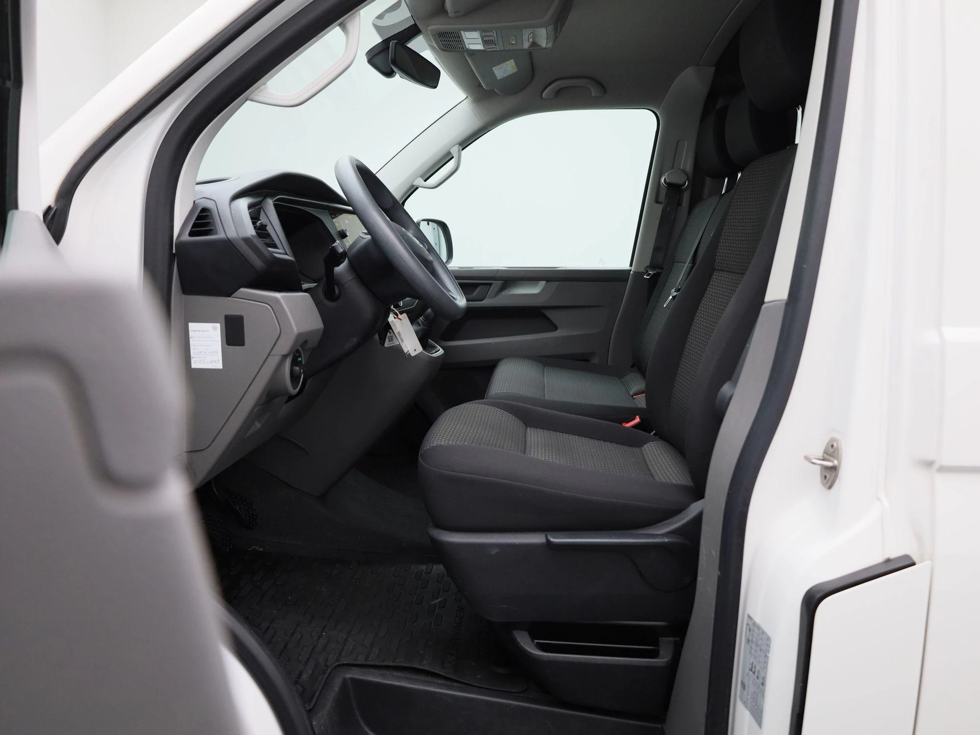 Volkswagen Transporter 2.0 TDI L1H1 110PK