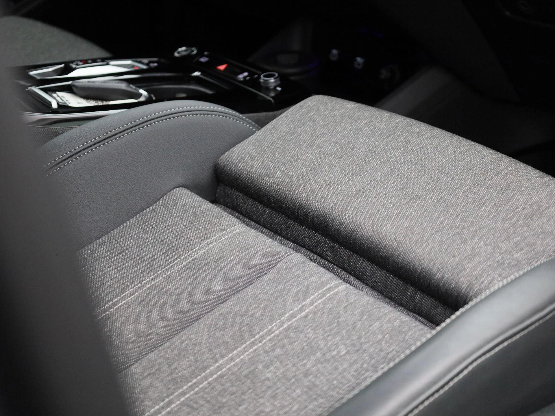 Audi-Q6 e-tron-image-53