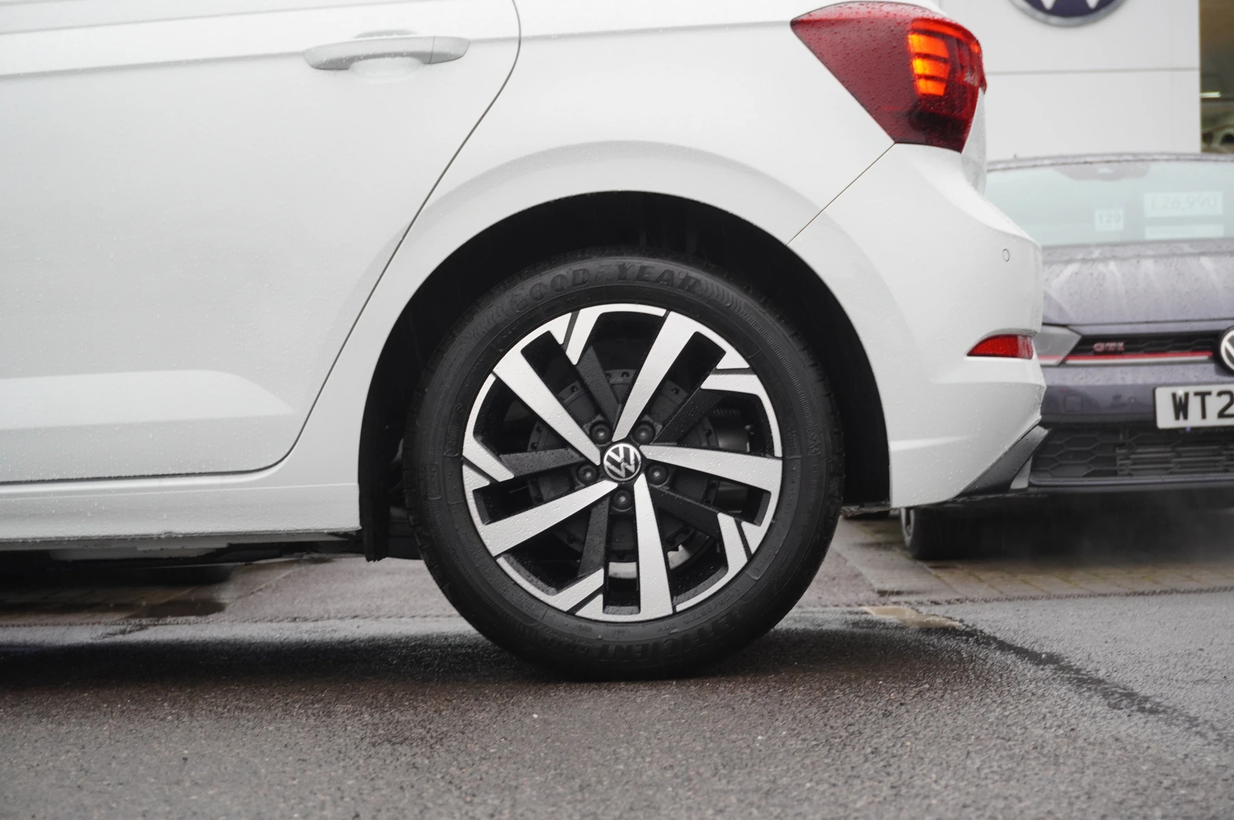 Volkswagen-Polo-image-20