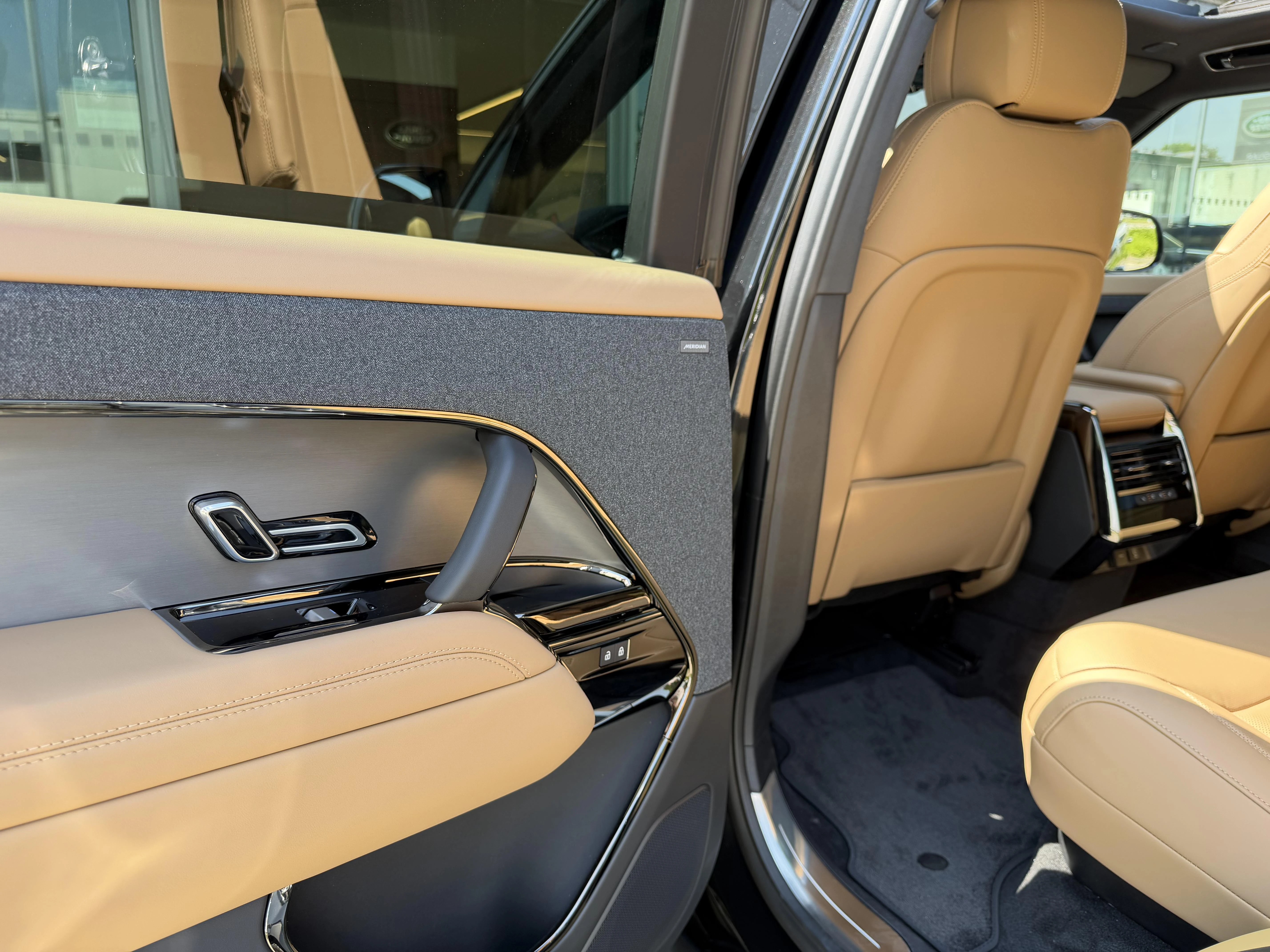 Land Rover-Range Rover Sport-image-10