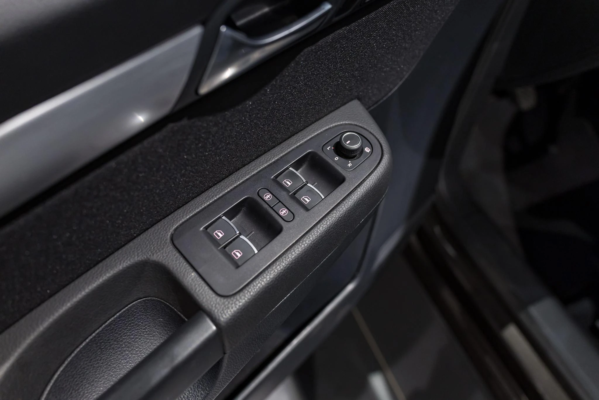 Volkswagen-Sharan-image-24