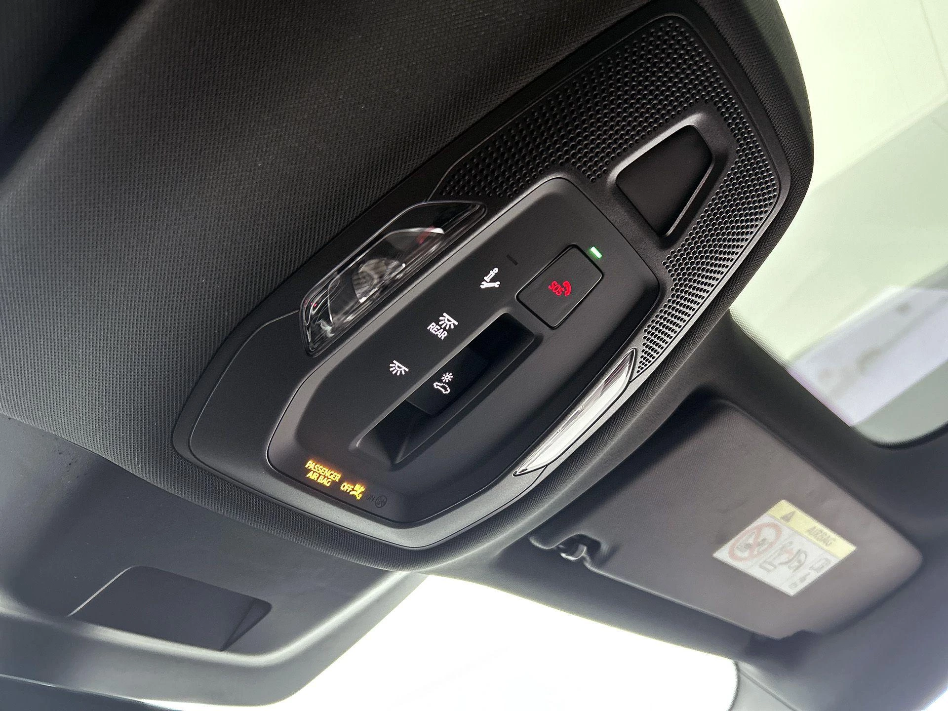 Audi-A6 Avant e-tron-image-16