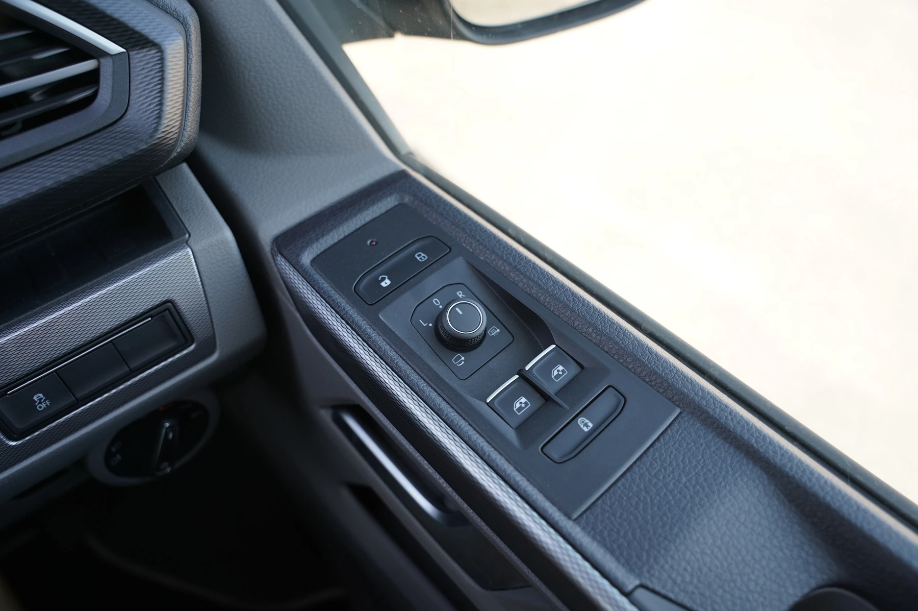Volkswagen-California-image-20