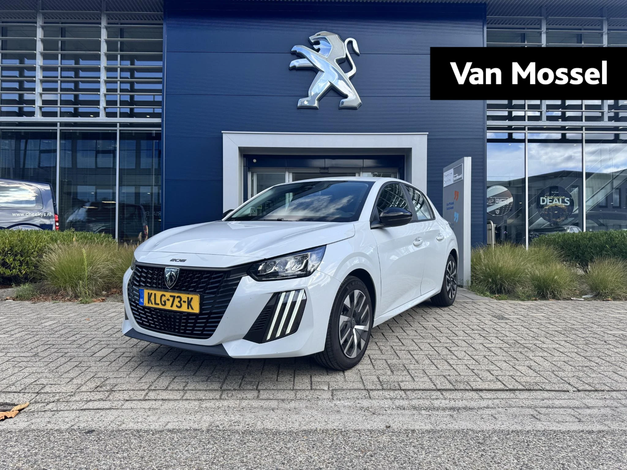 Peugeot-208-image-0