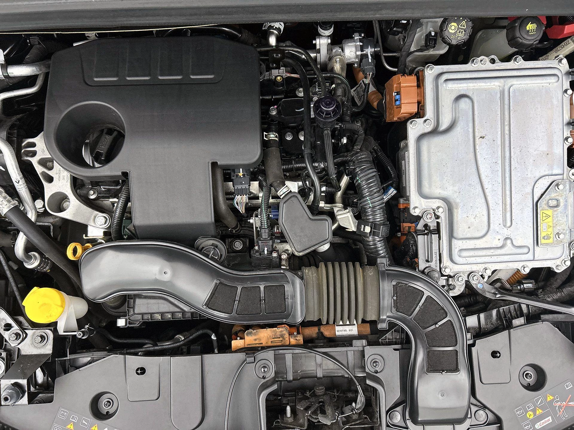 Renault Captur 1.6 E-Tech Plug-in Hybrid 160 Initiale Paris