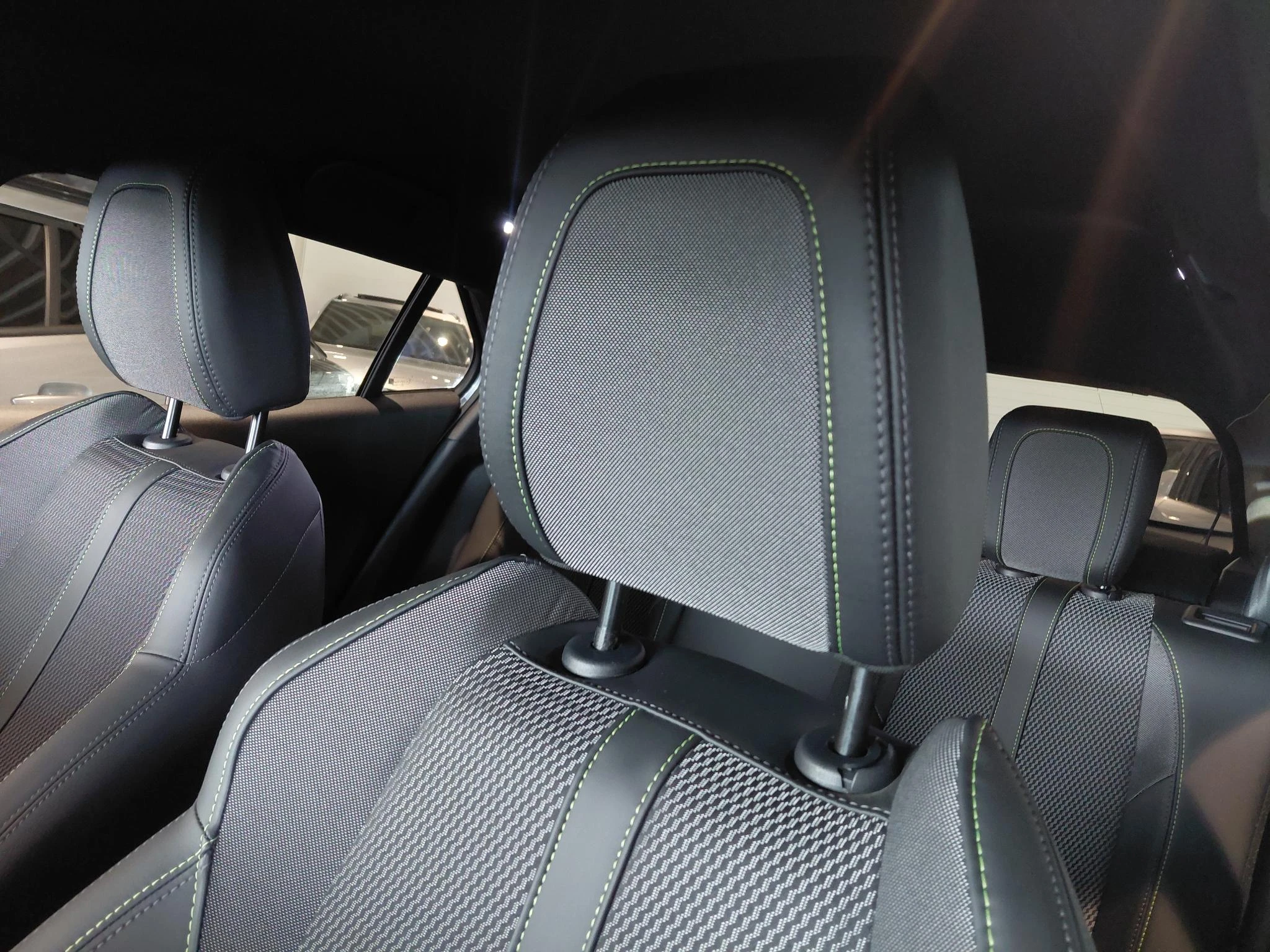 Peugeot-2008-image-15