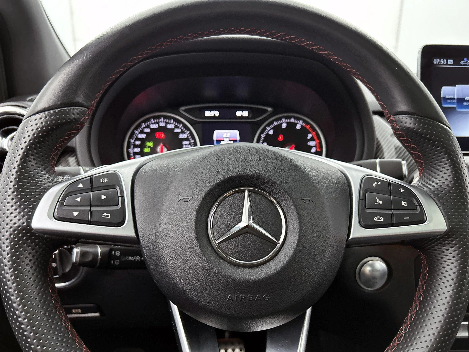 Mercedes-Benz-B-Klasse-image-39