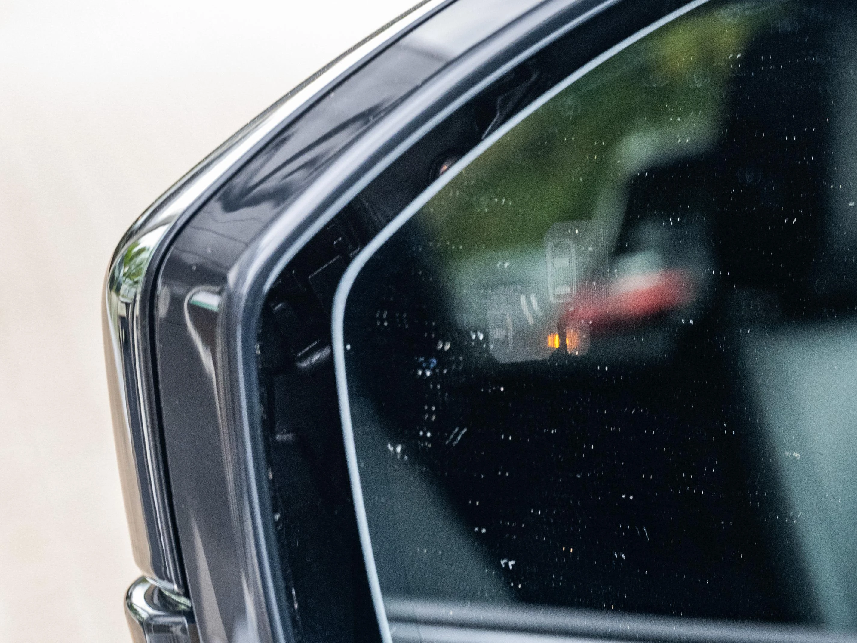 Land Rover-Range Rover Velar-image-17