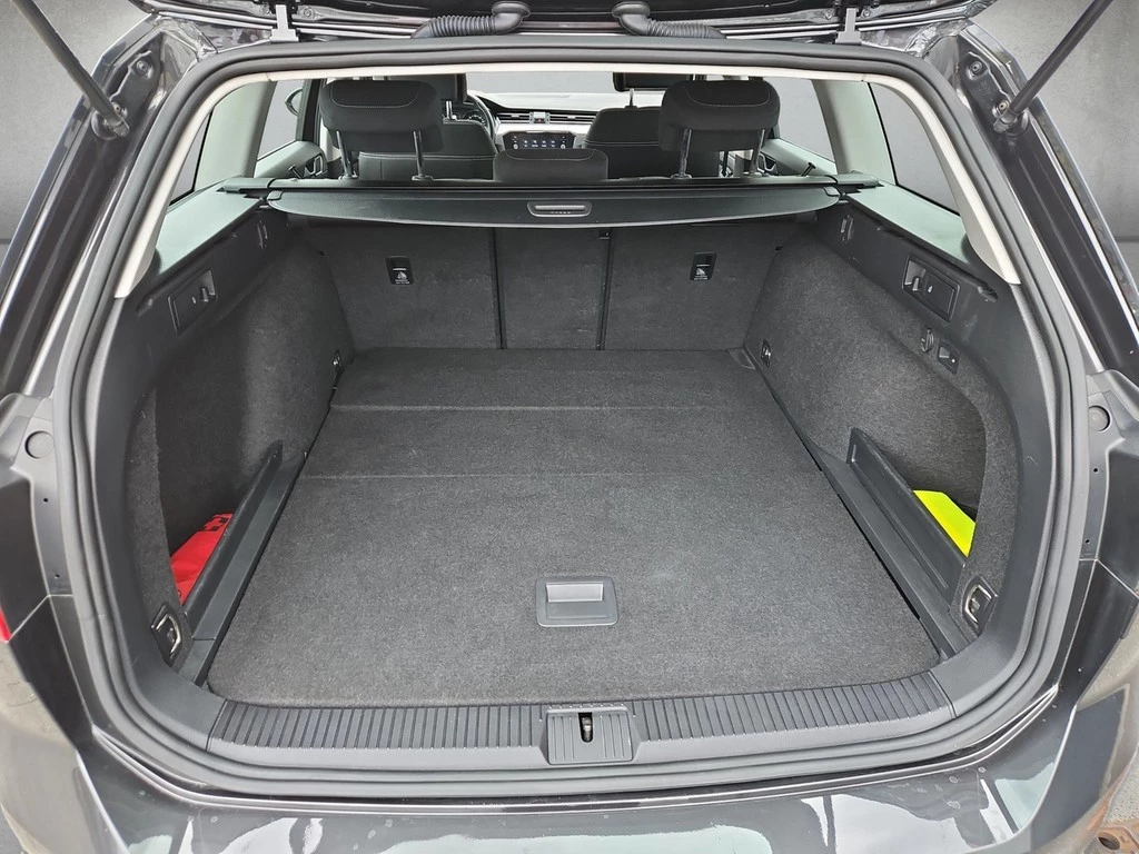 Volkswagen Passat Variant 2.0 TDI DSG Business Navi*APP*AHK