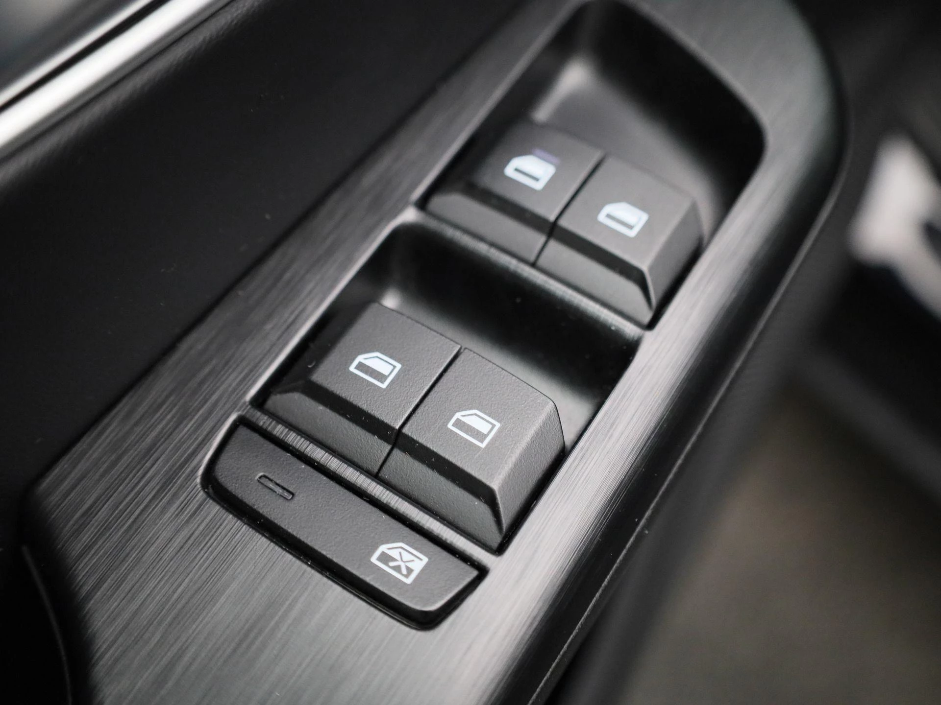 MG-ZS-image-25