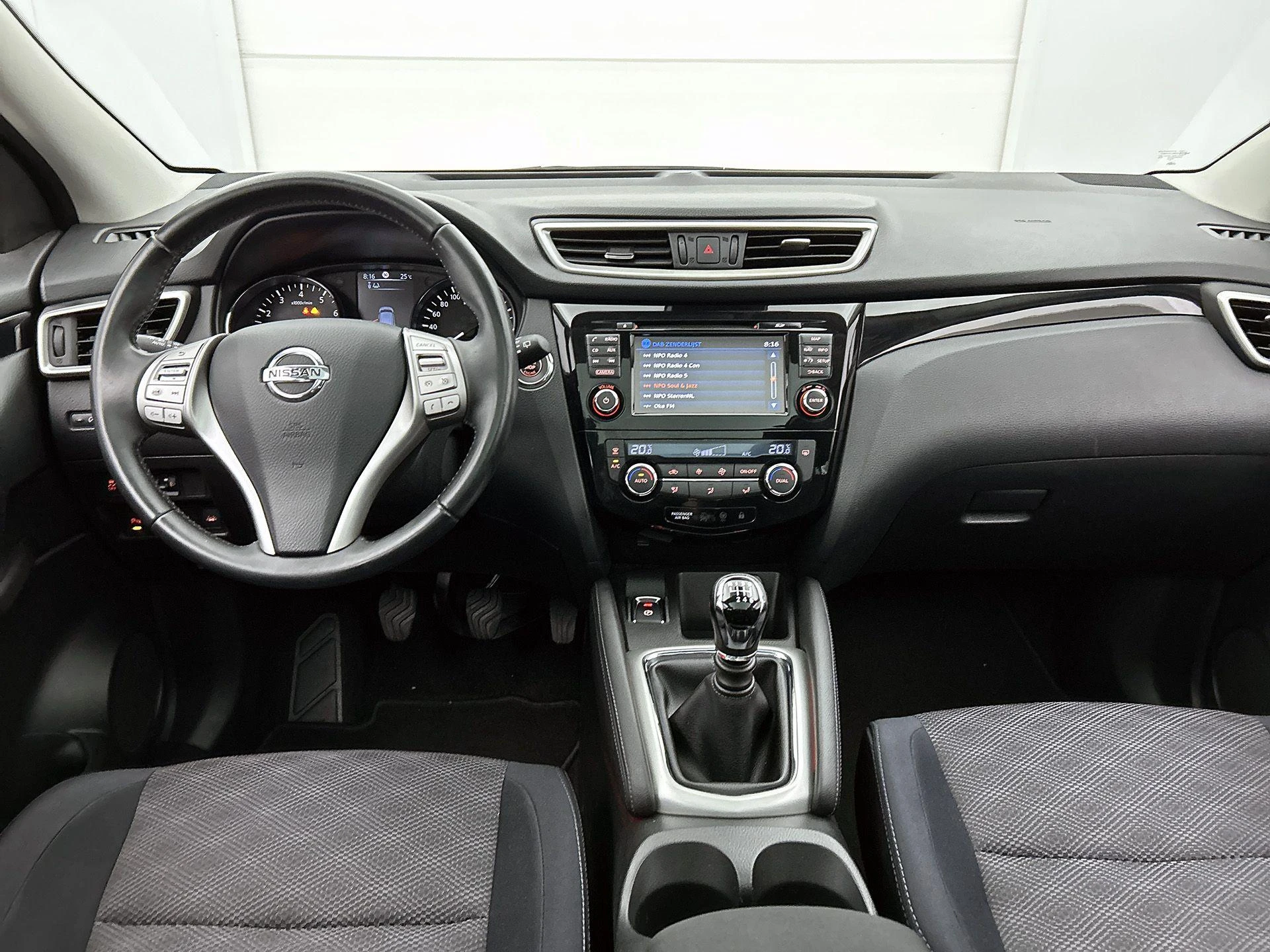 Nissan-QASHQAI-image-21