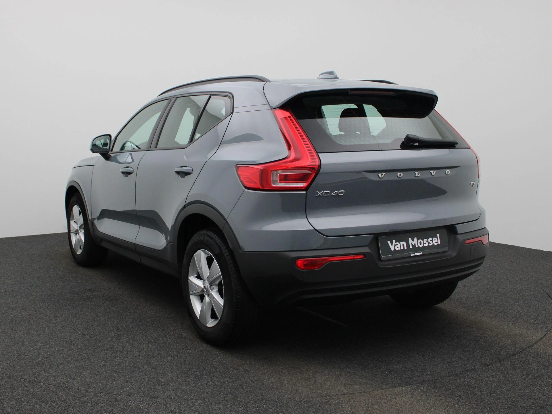 Volvo-XC40-image-1