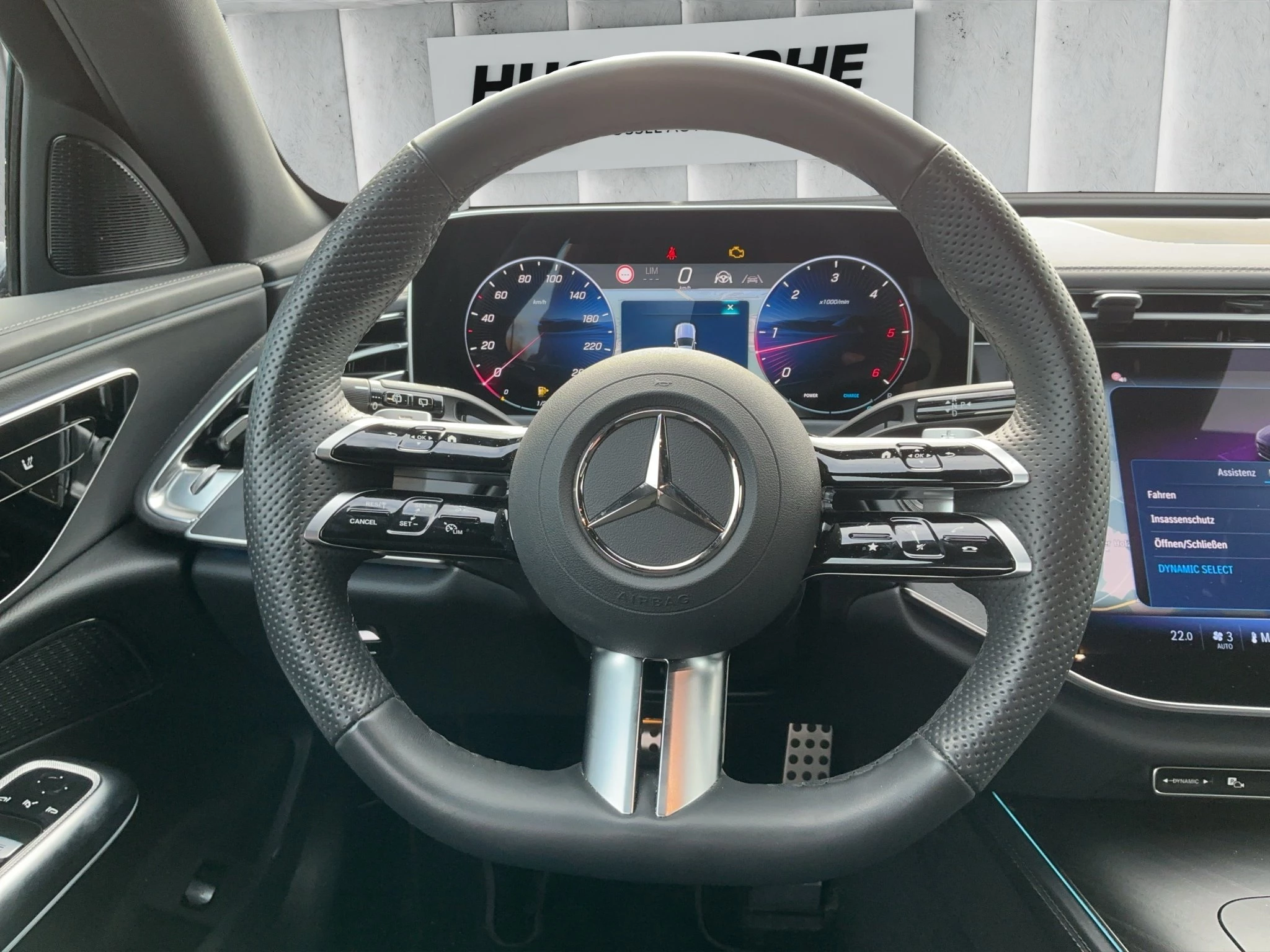 Mercedes-Benz-E-Klasse-image-12