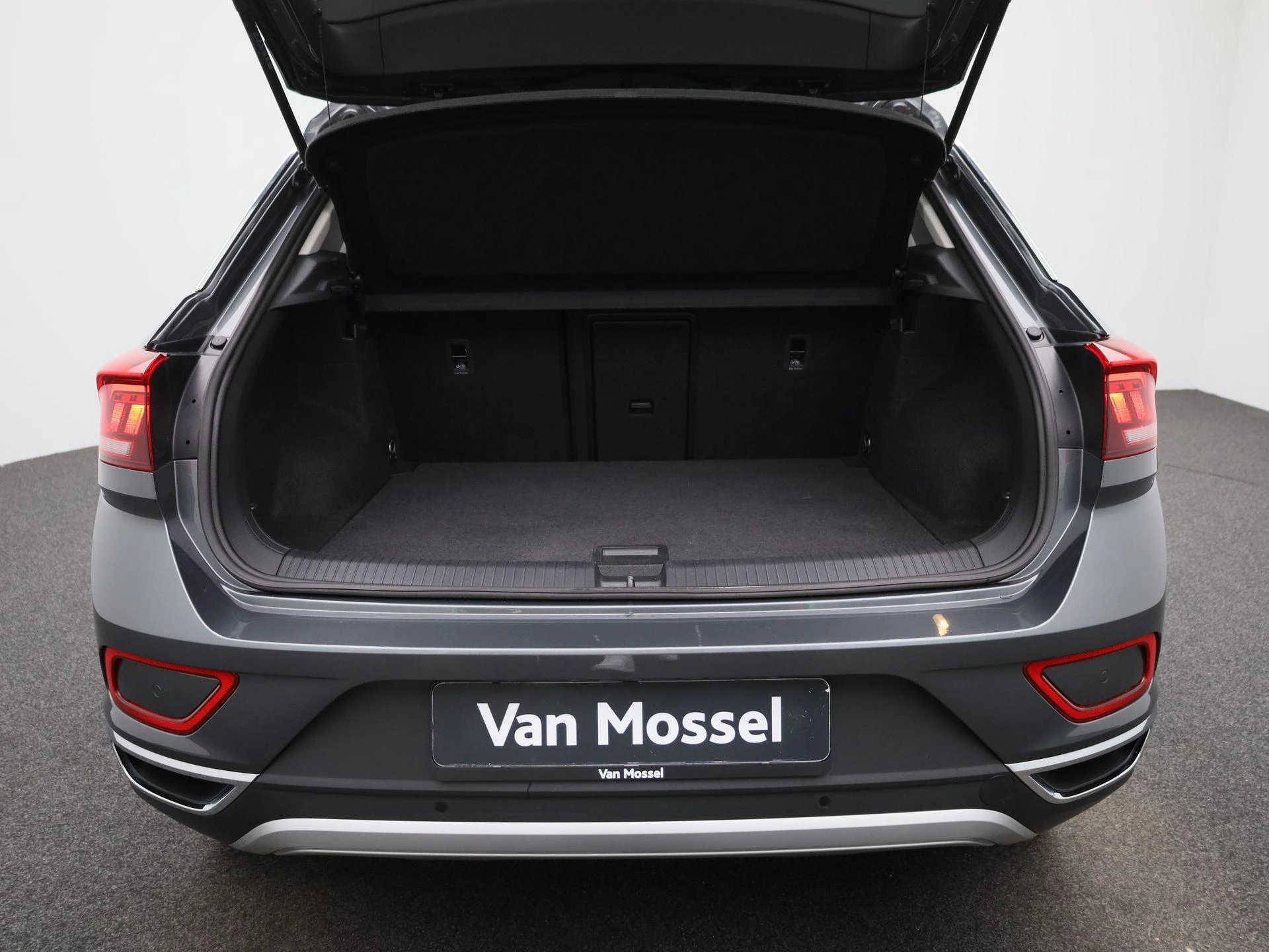 Volkswagen-T-Roc-image-13