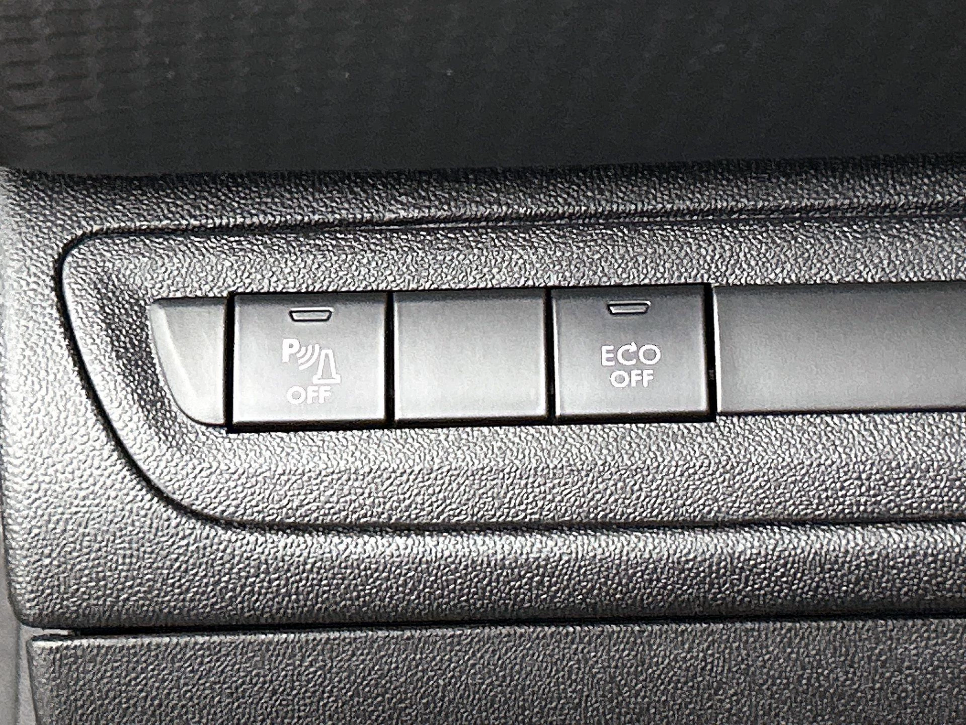 Peugeot-208-image-14