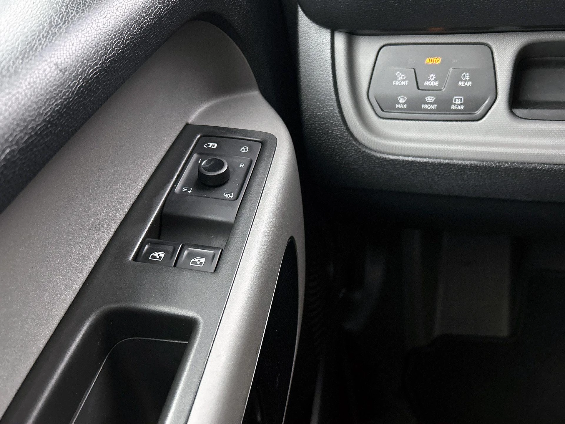 Volkswagen-ID. Buzz Cargo-image-31