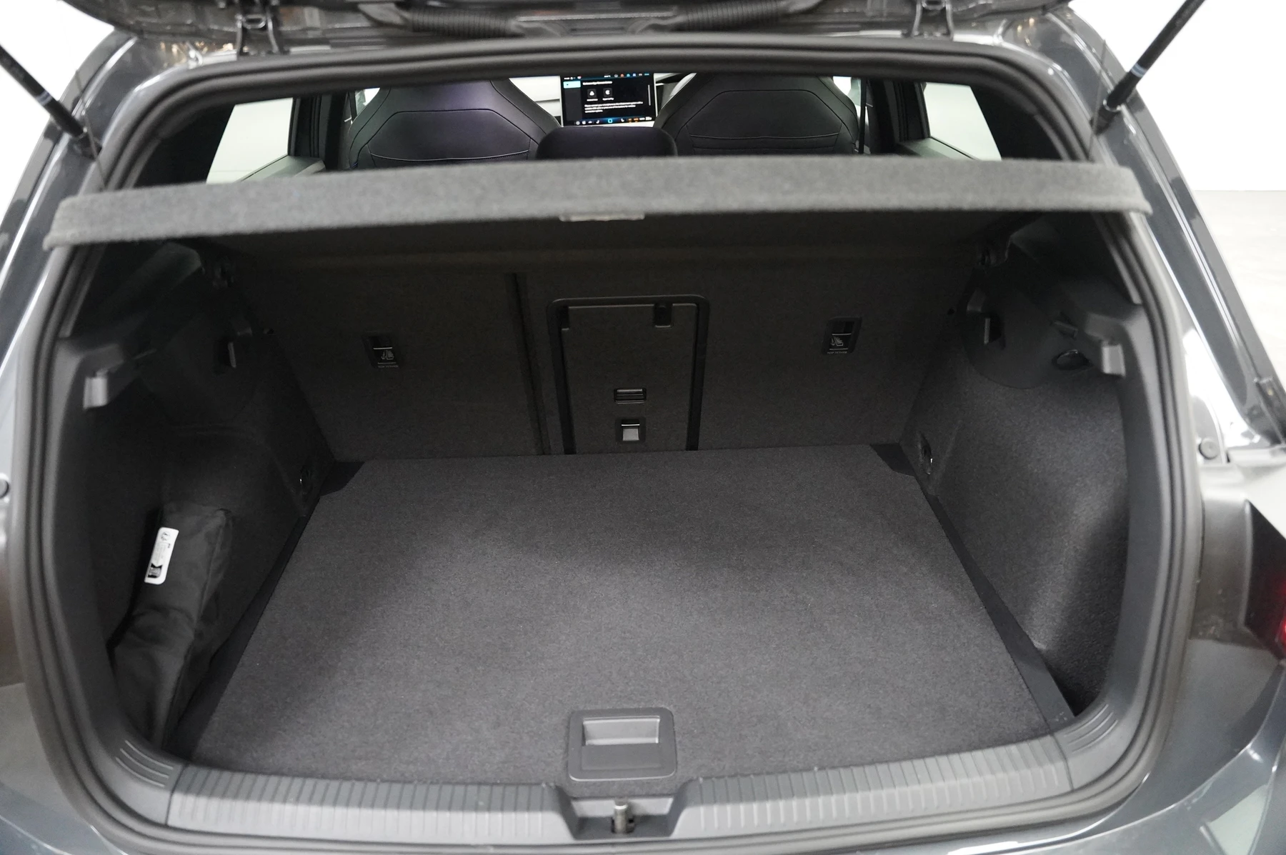 Volkswagen-Golf-image-11