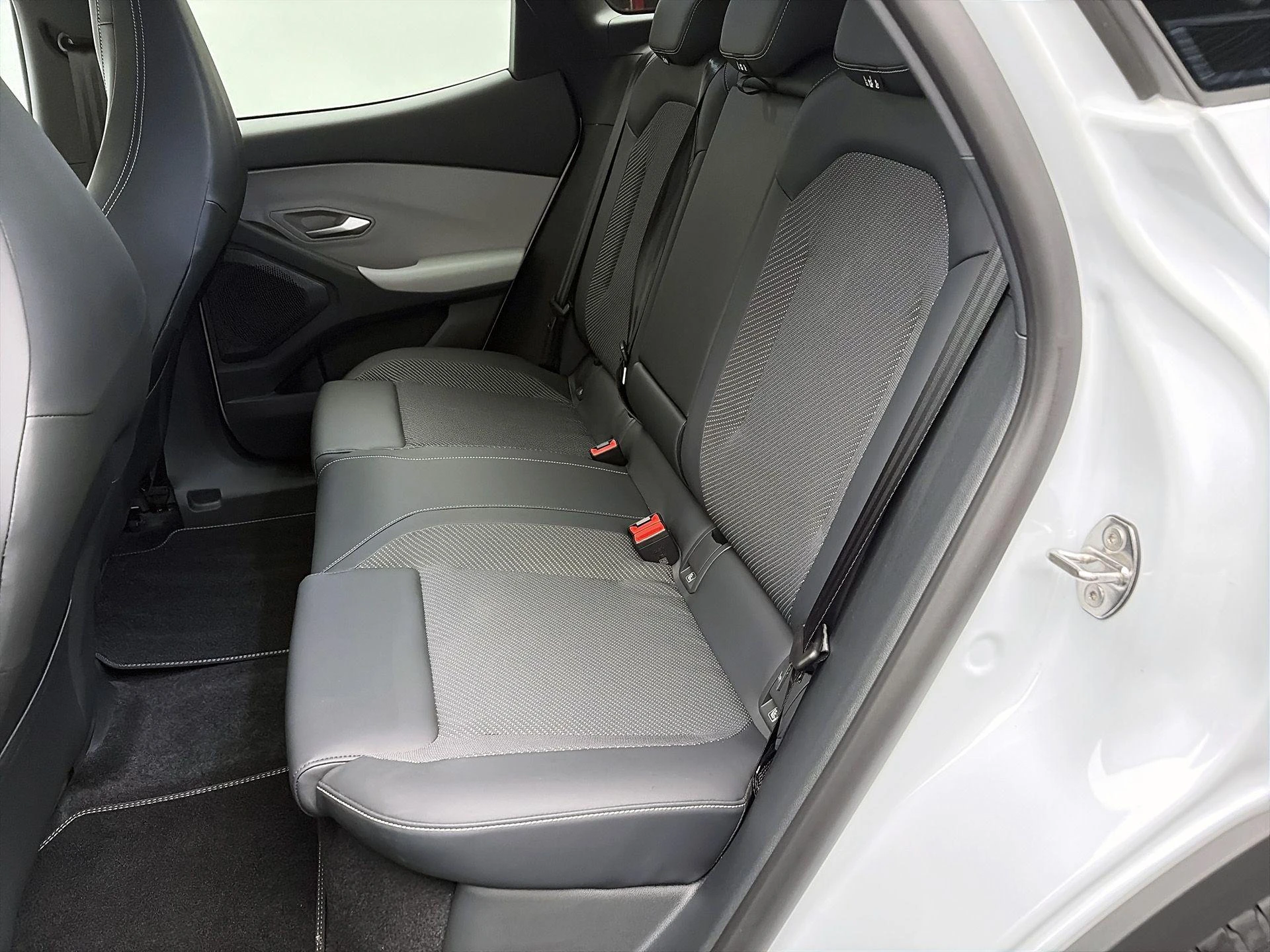Ford-Explorer-image-33
