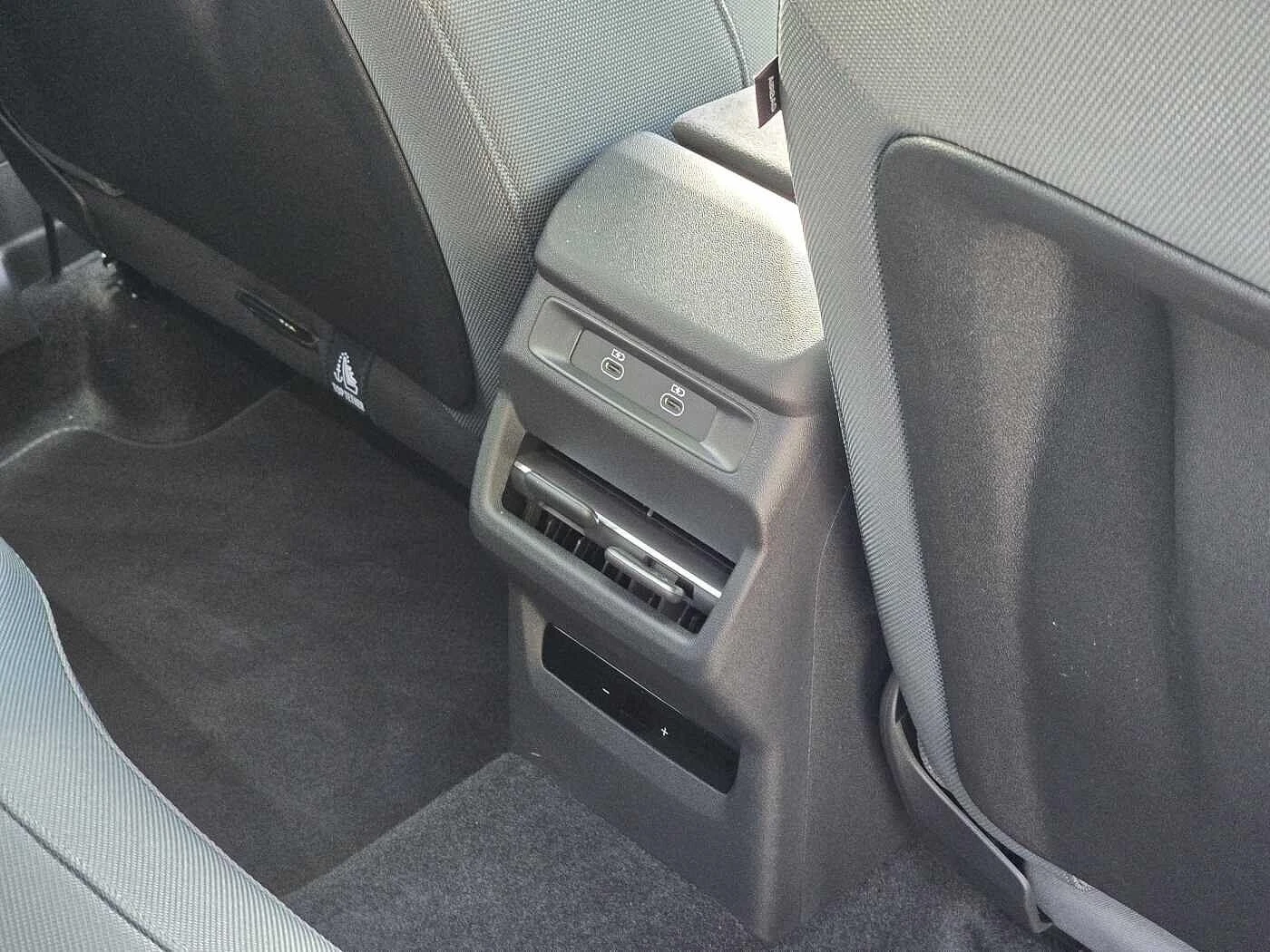 Audi-Q3-image-33