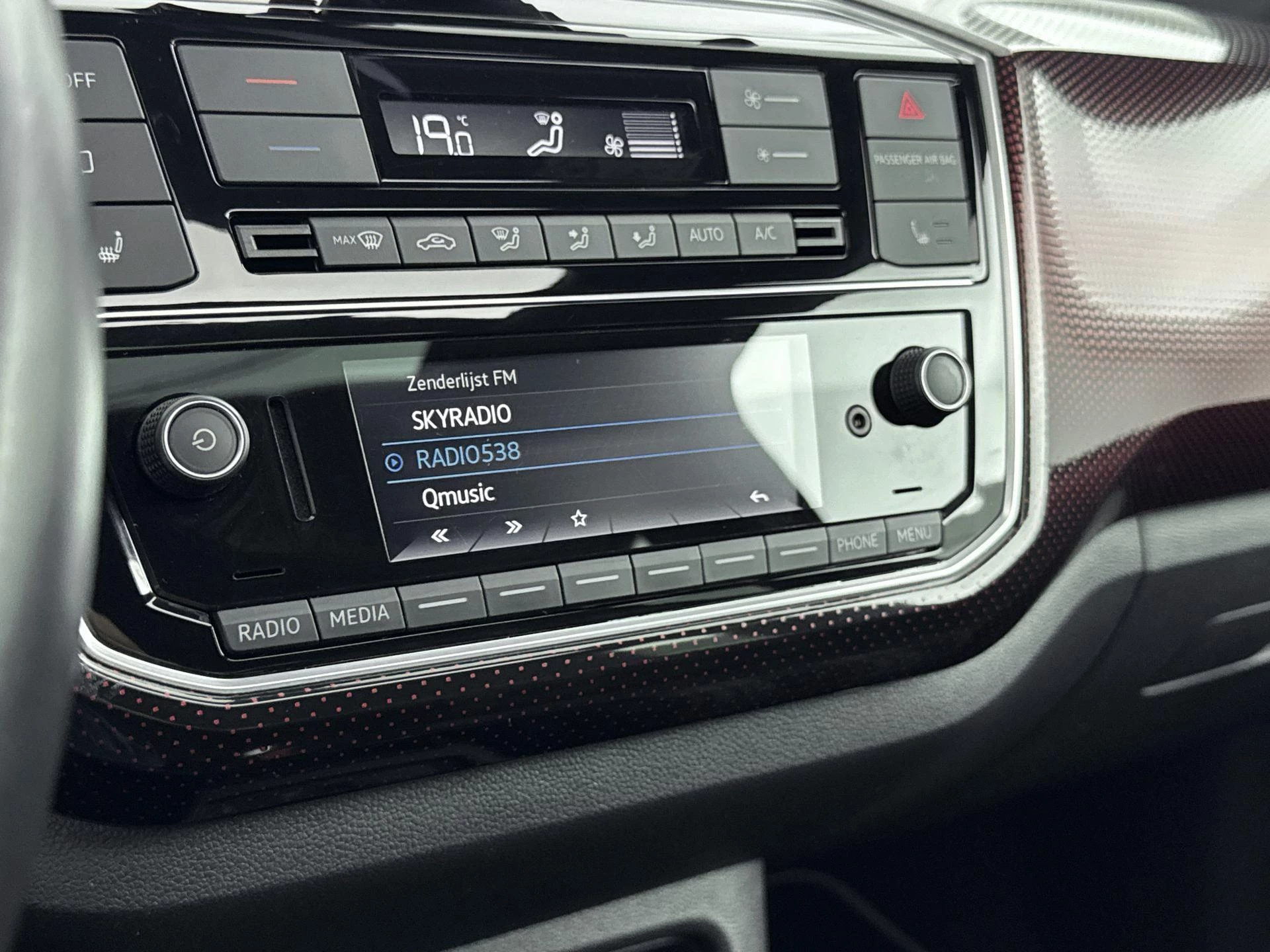 Volkswagen-up!-image-6