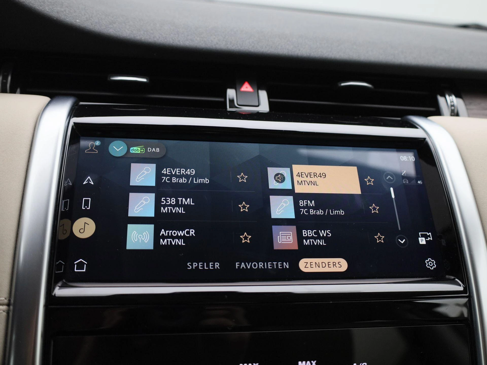 Land Rover-Discovery Sport-image-20
