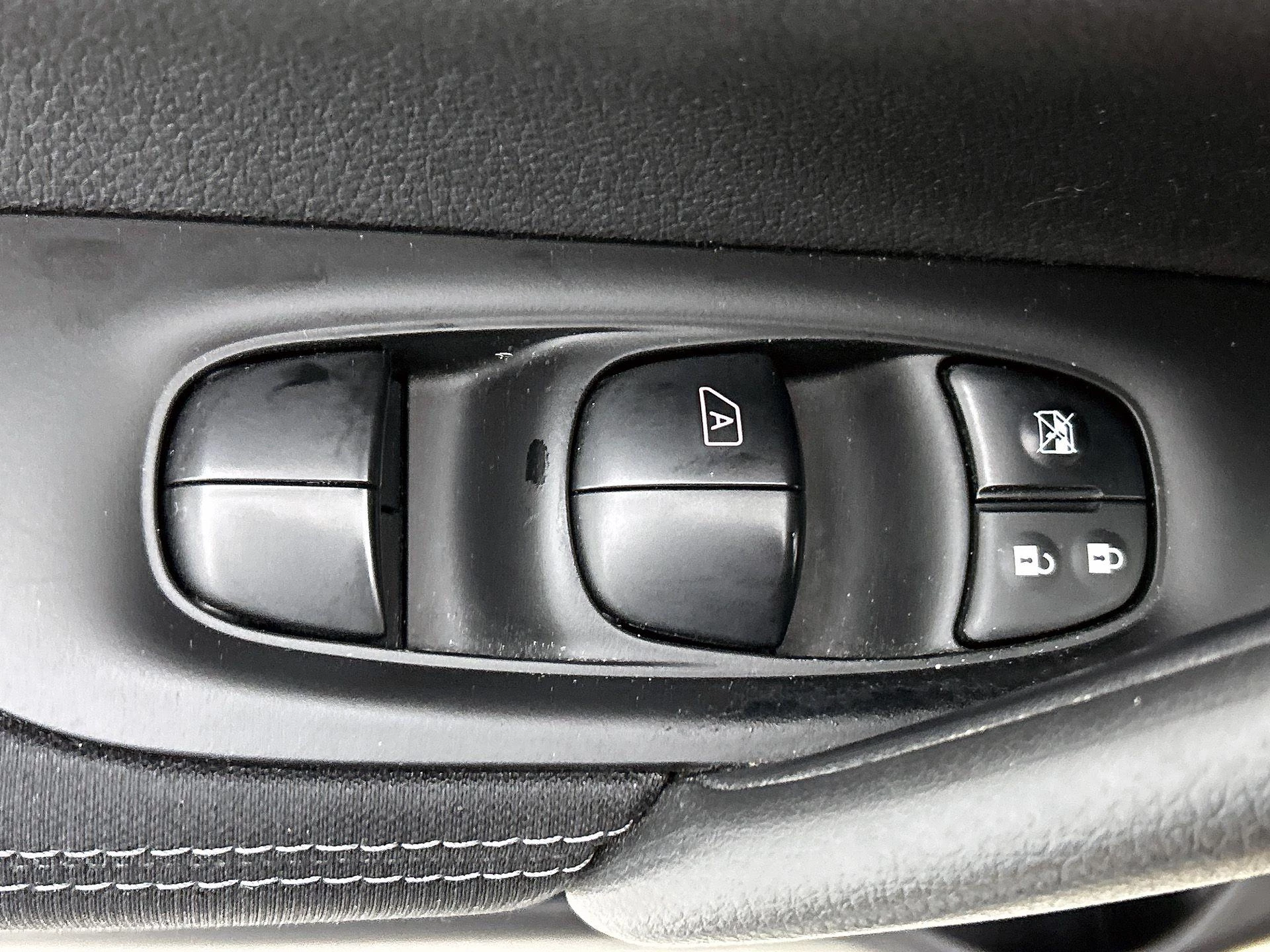 Nissan-QASHQAI-image-35