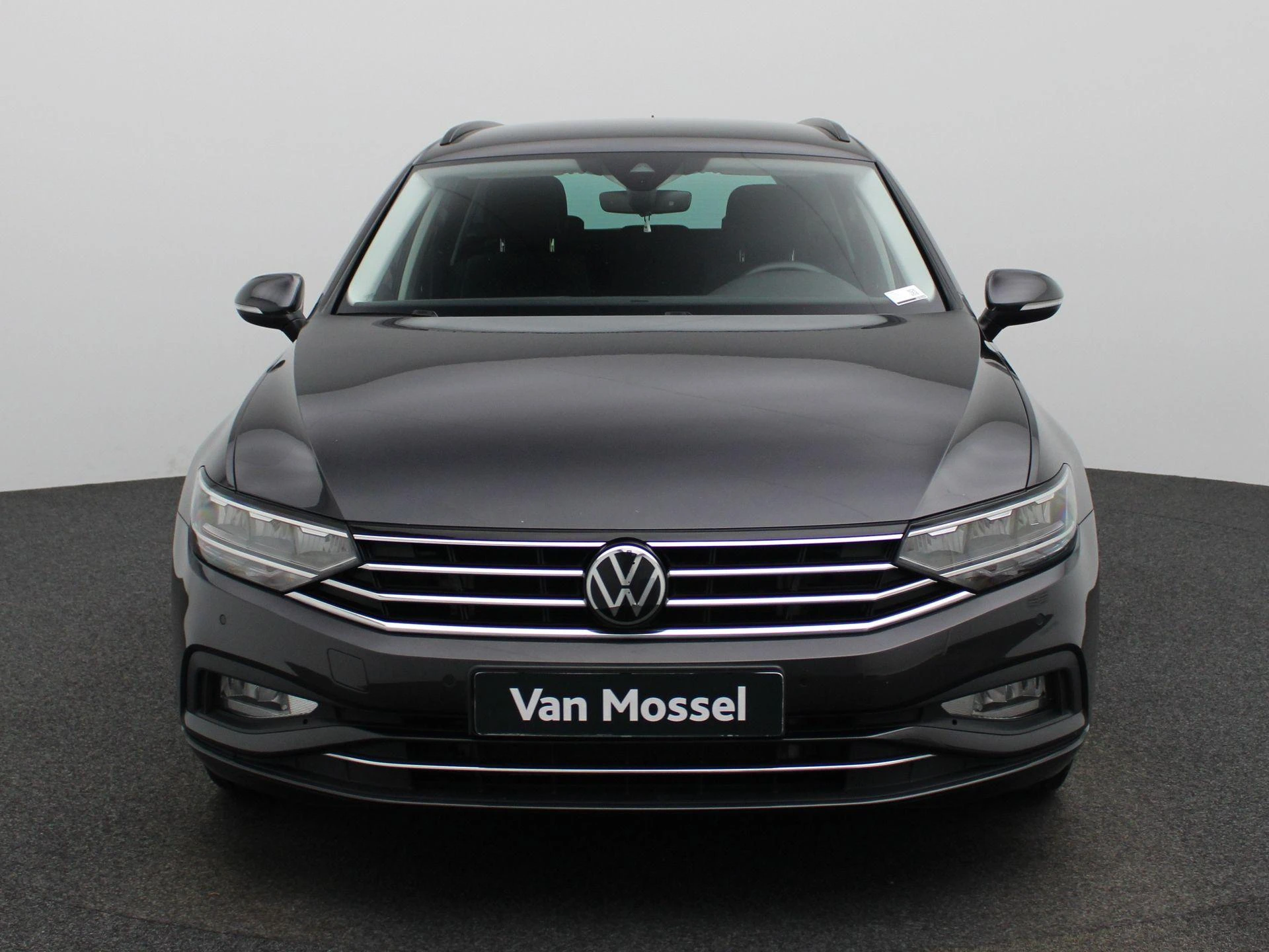 Volkswagen-Passat-image-3