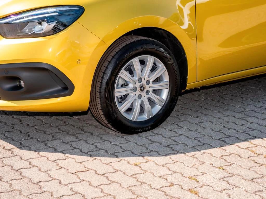 Mercedes-Benz-T-Klasse 180-image-5