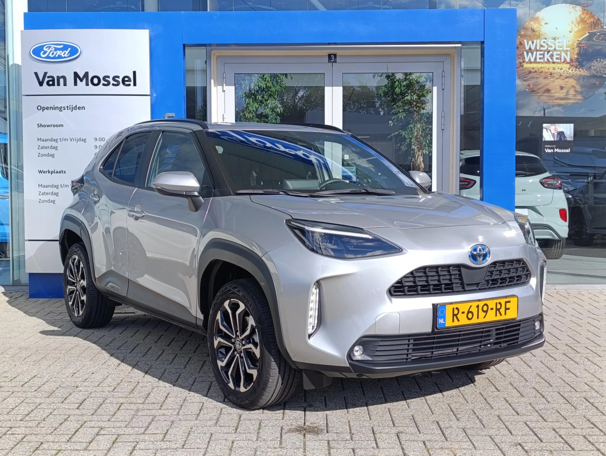 Toyota-Yaris Cross-image-4