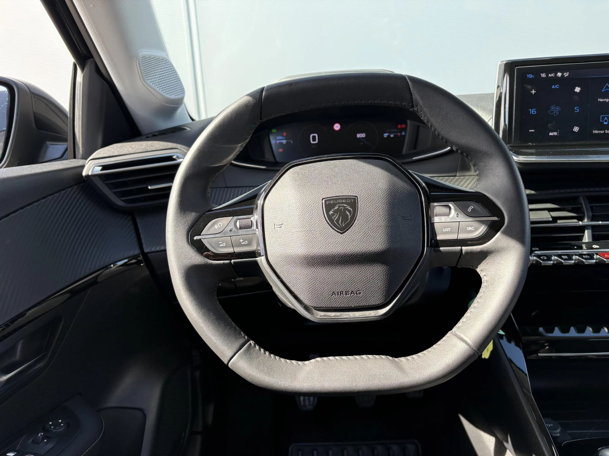 Peugeot-208-image-10