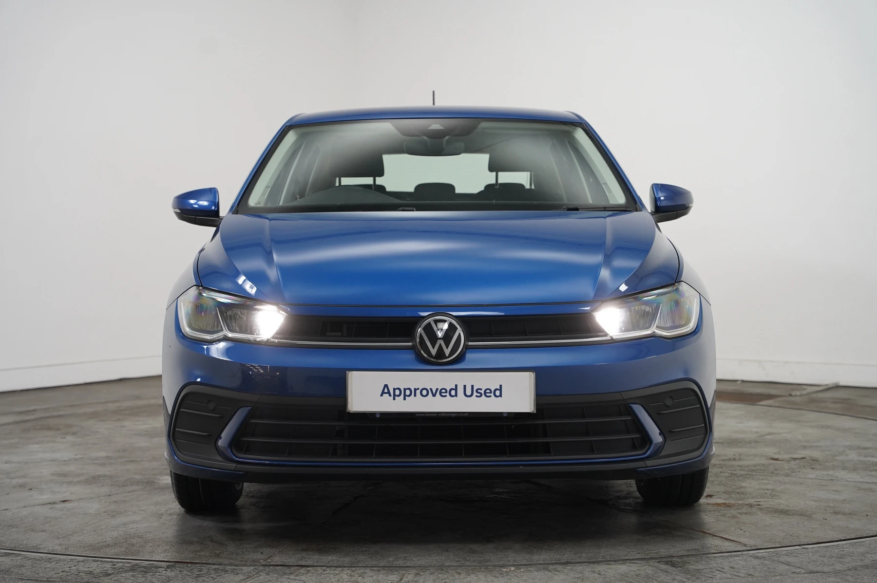 Volkswagen-Polo-image-6