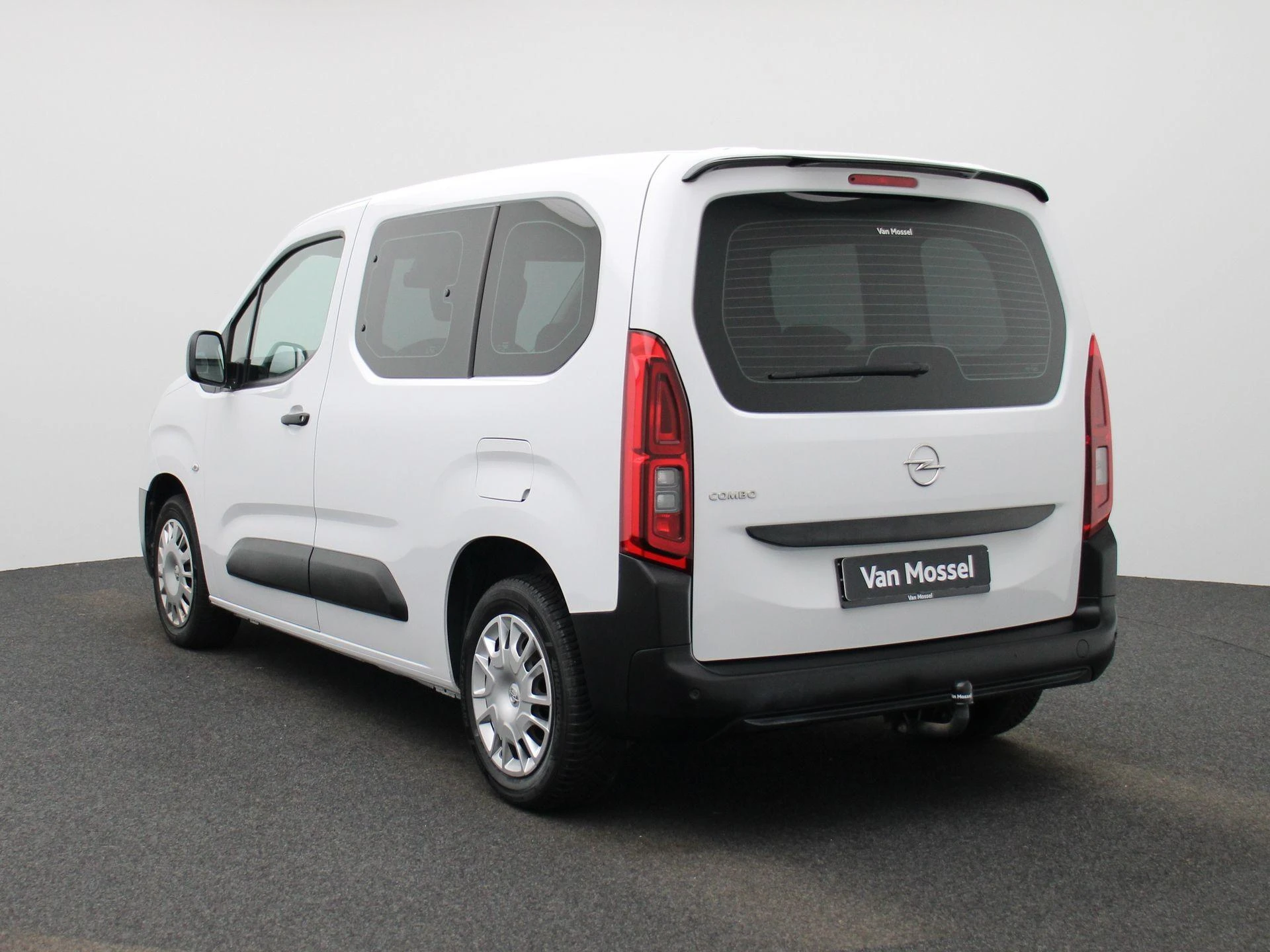 Opel-Combo Life-image-1