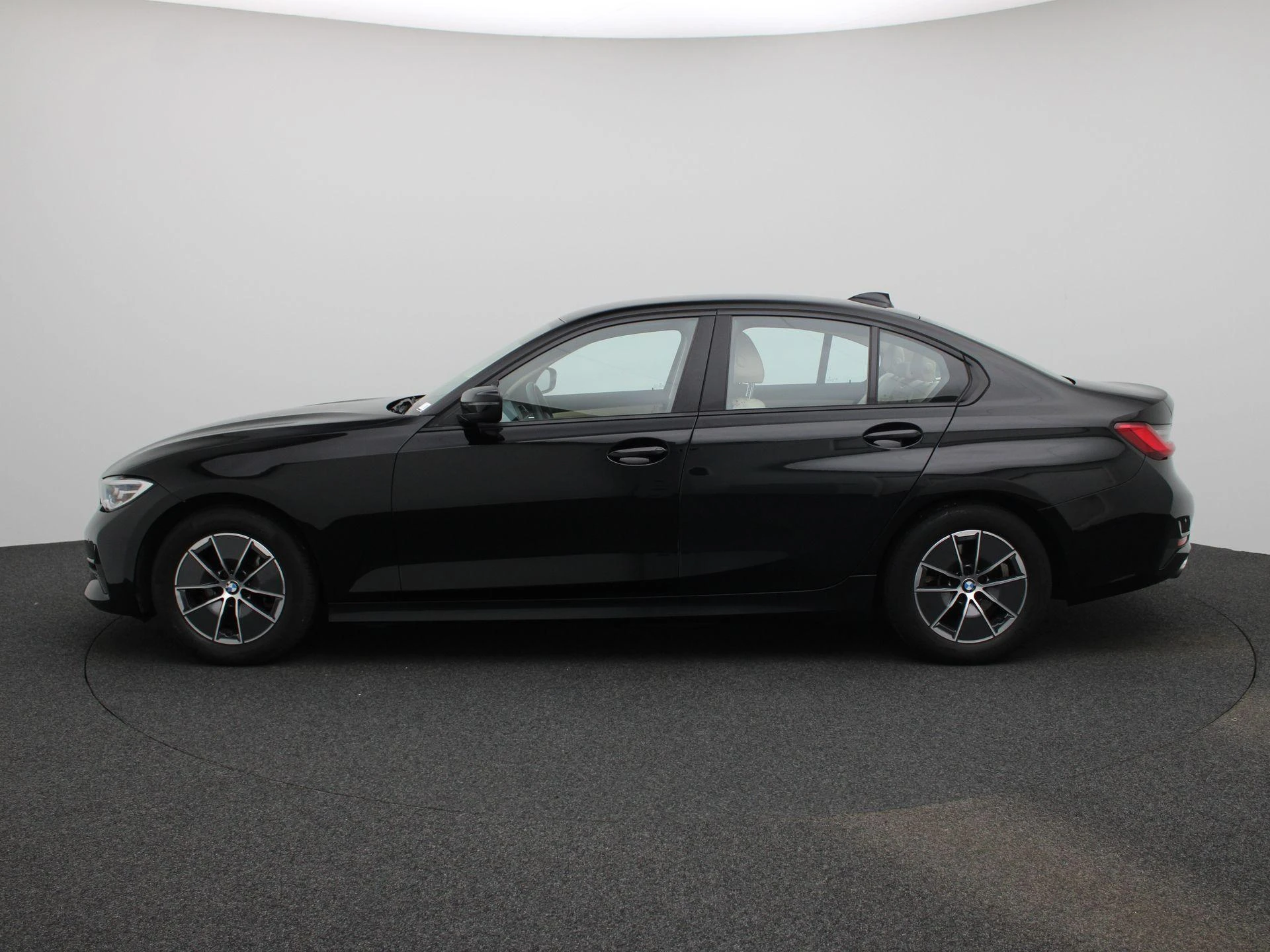 BMW-3 Serie-image-4