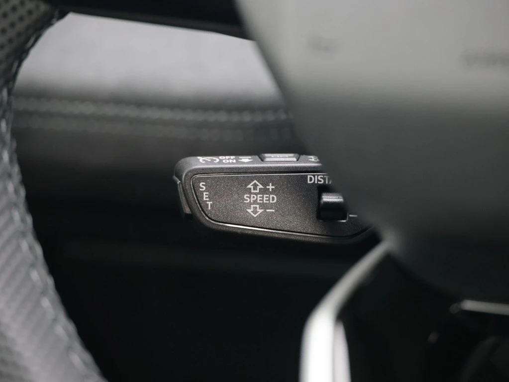 Audi-S6 Avant e-tron-image-12