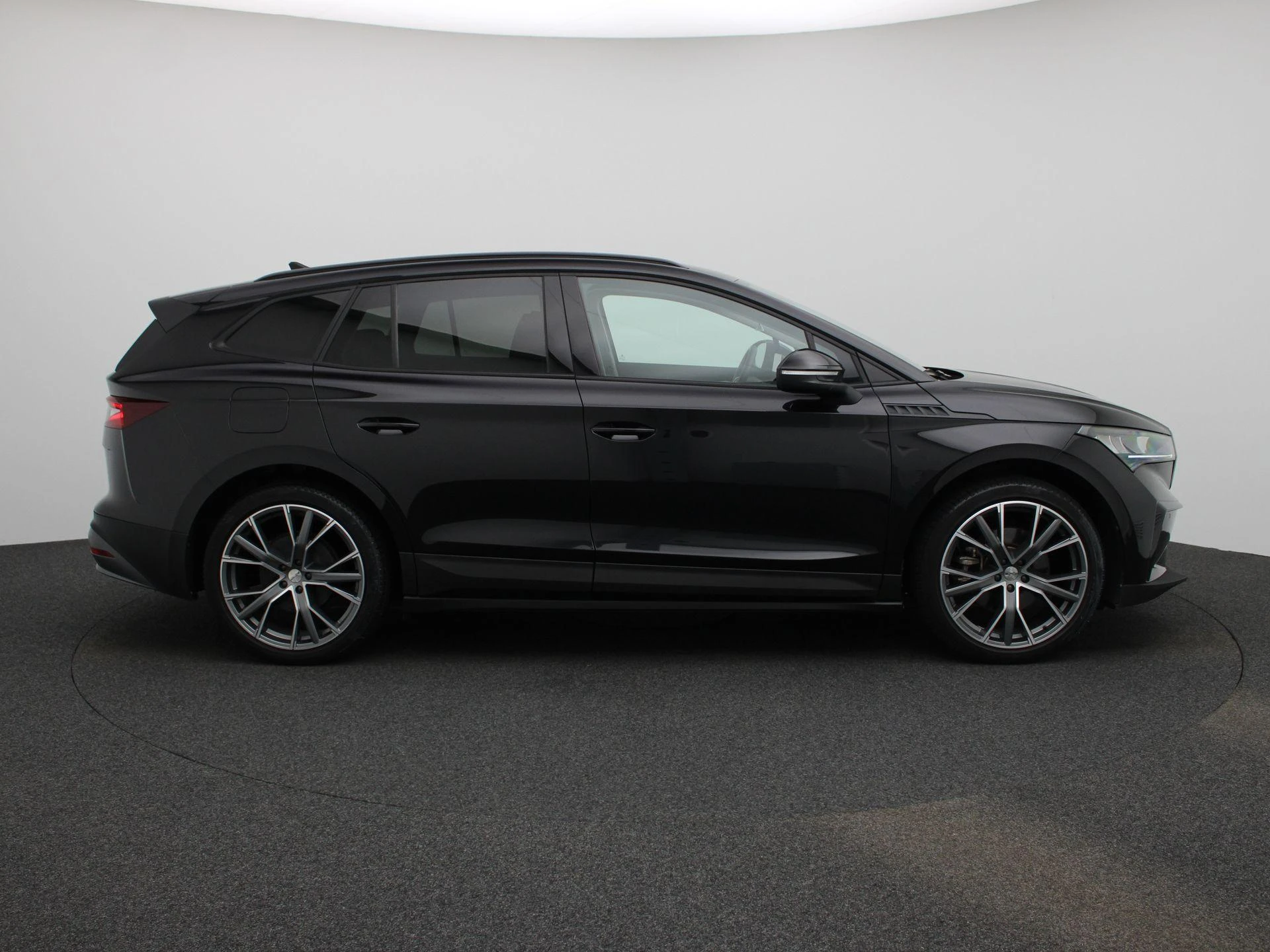 Škoda-Enyaq iV-image-5