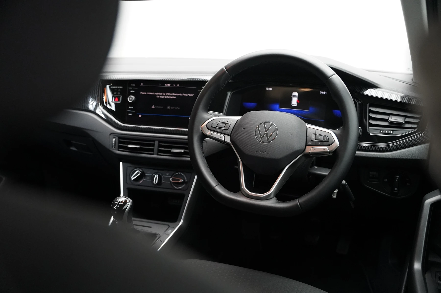 Volkswagen-Polo-image-8