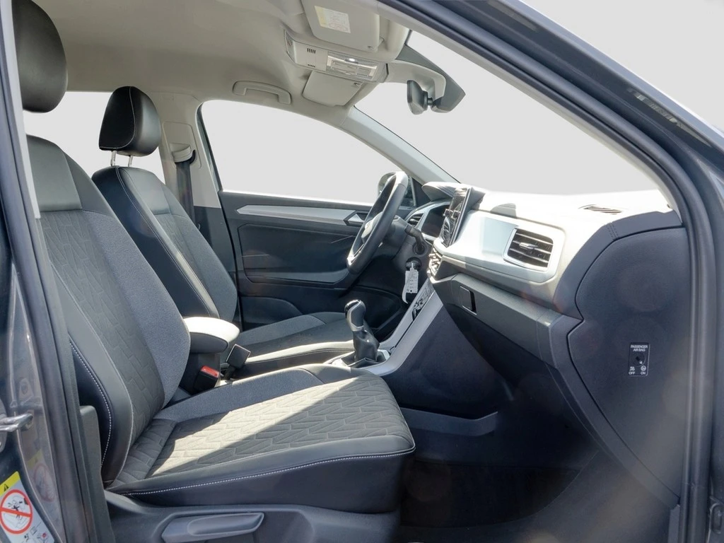 Volkswagen-T-Roc-image-6