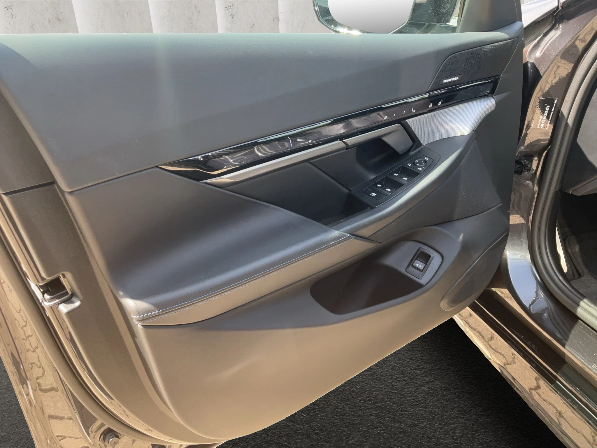 BMW 5er Reihe 550e xDrive M Sport . Driving Prof