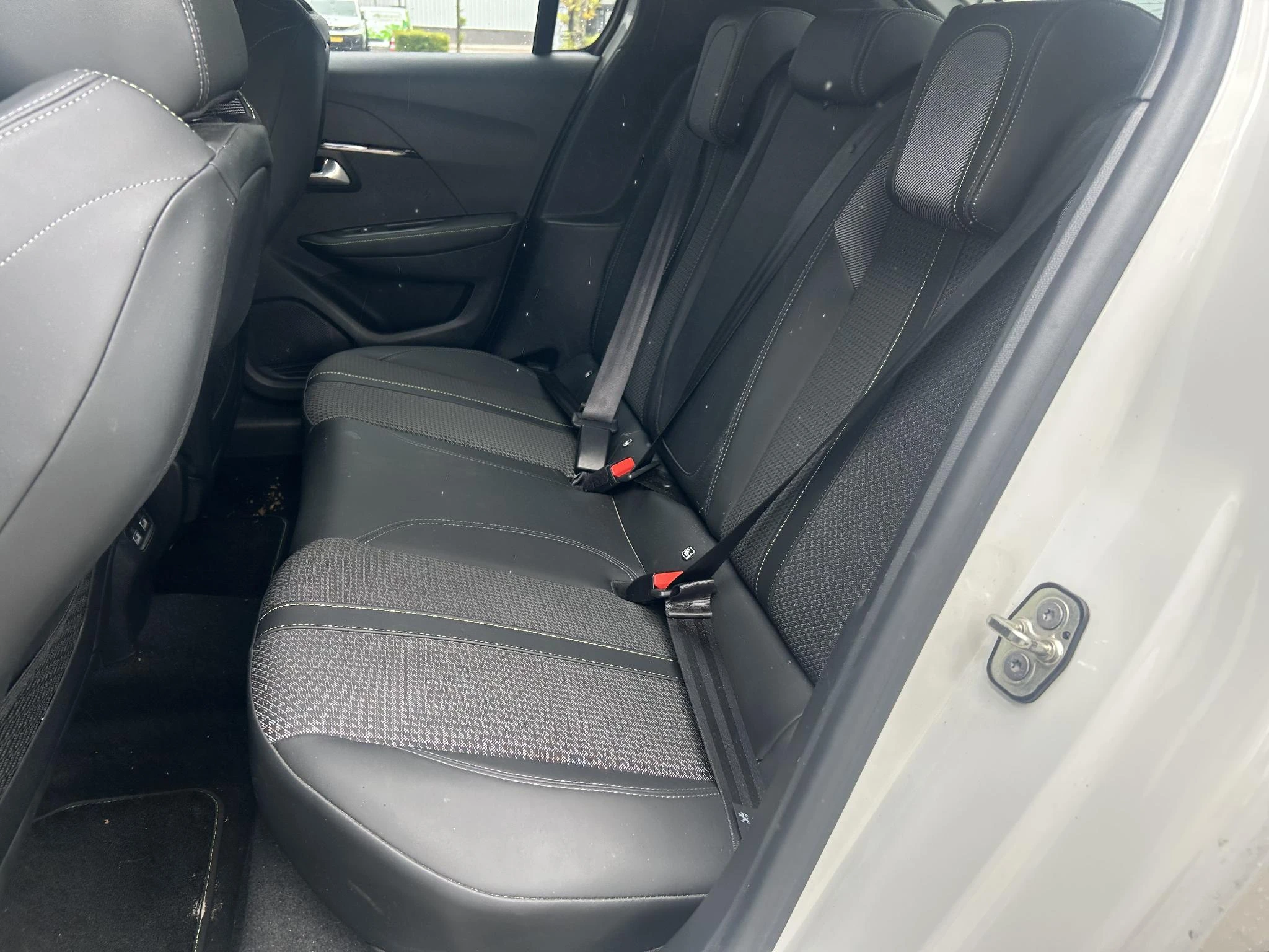 Peugeot-208-image-17